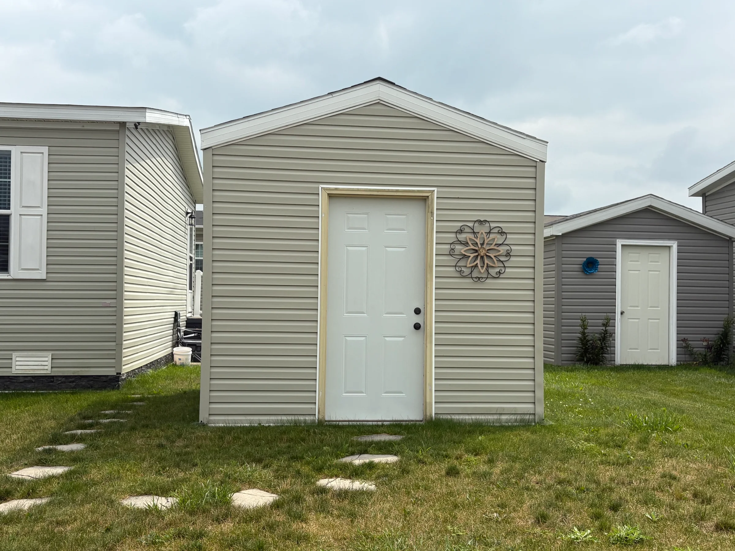 57613 Fuller Ct manufactured home in Millstone Pond, Lenox, MI — photo 4