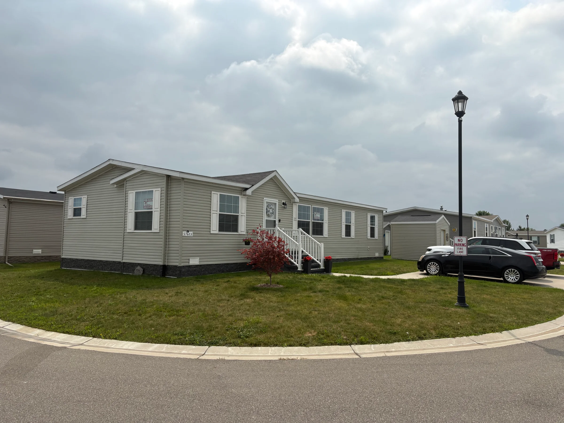 57613 Fuller Ct manufactured home in Millstone Pond, Lenox, MI — photo 5
