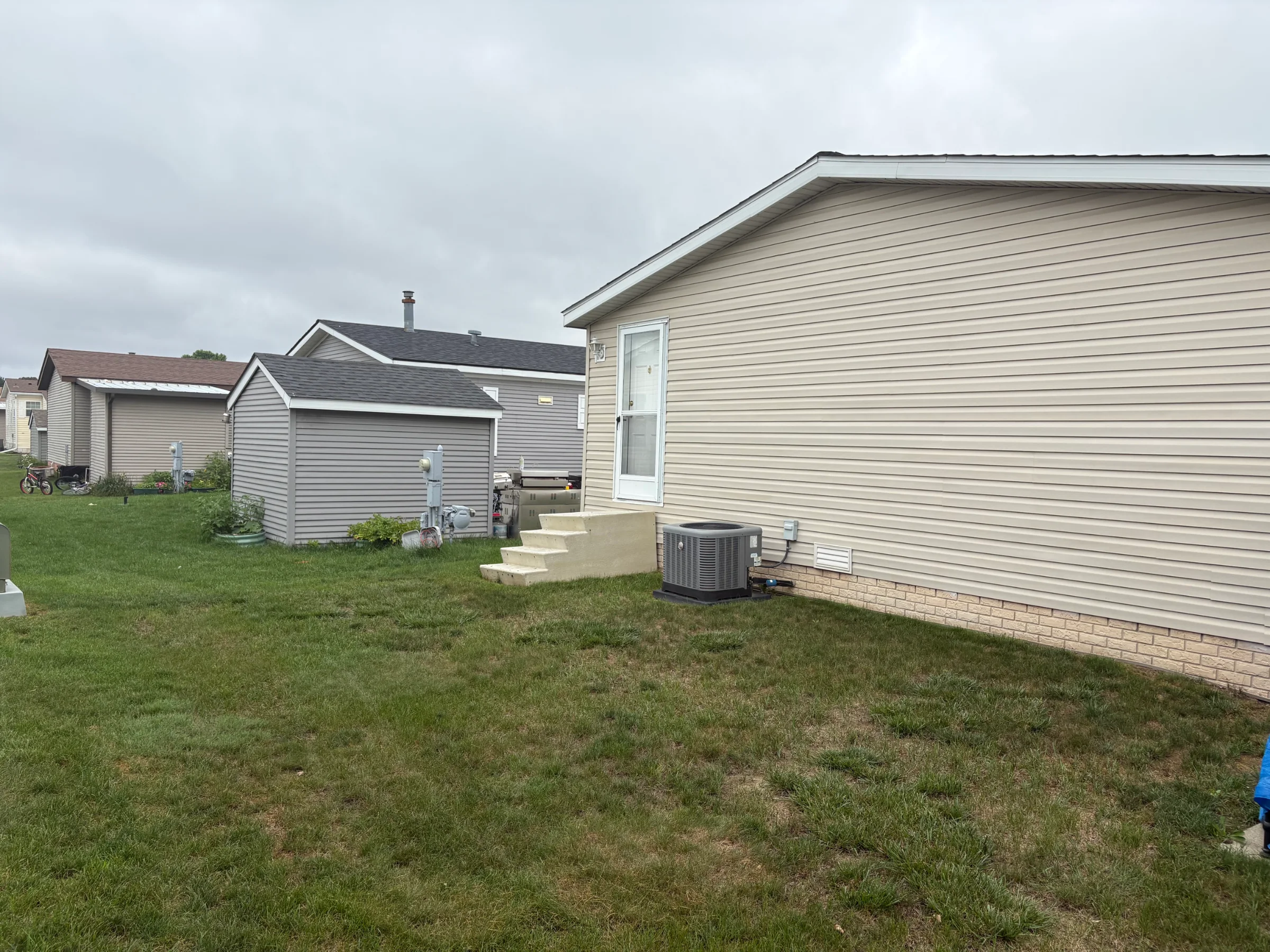 49605 Teton Pass manufactured home in Shelby West, Shelby Township, MI — photo 6