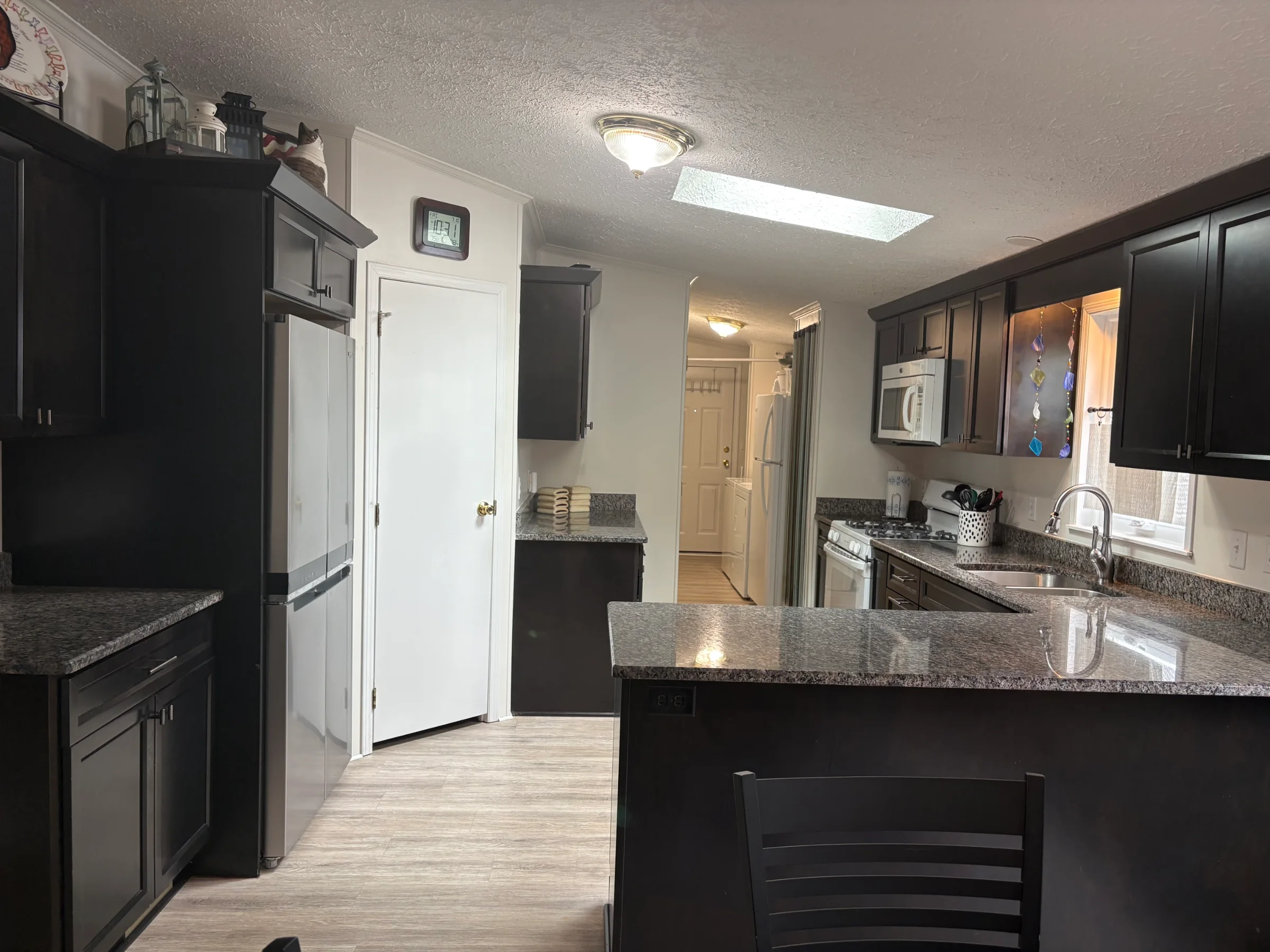 49605 Teton Pass manufactured home in Shelby West, Shelby Township, MI — photo 9