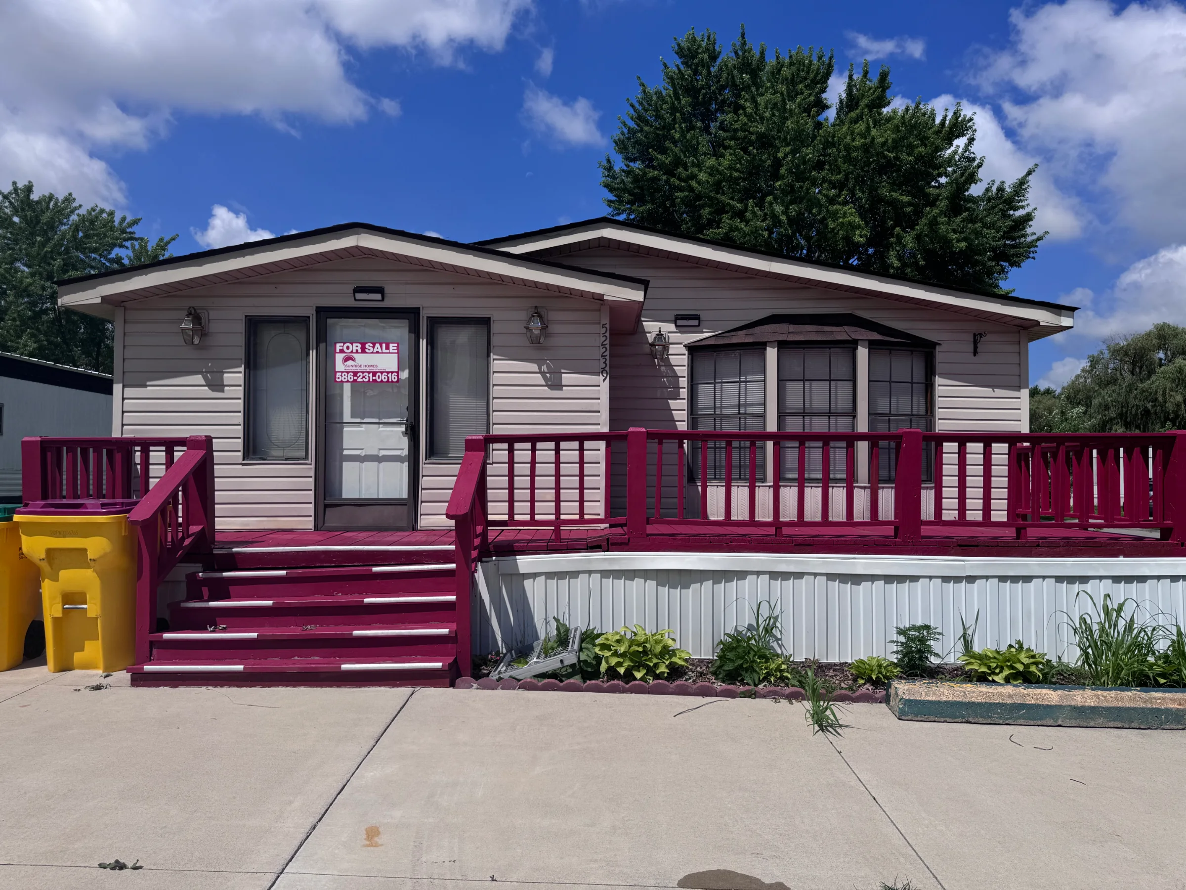 52239 Oxford Lane manufactured home in Carriage Way, Chesterfield, MI