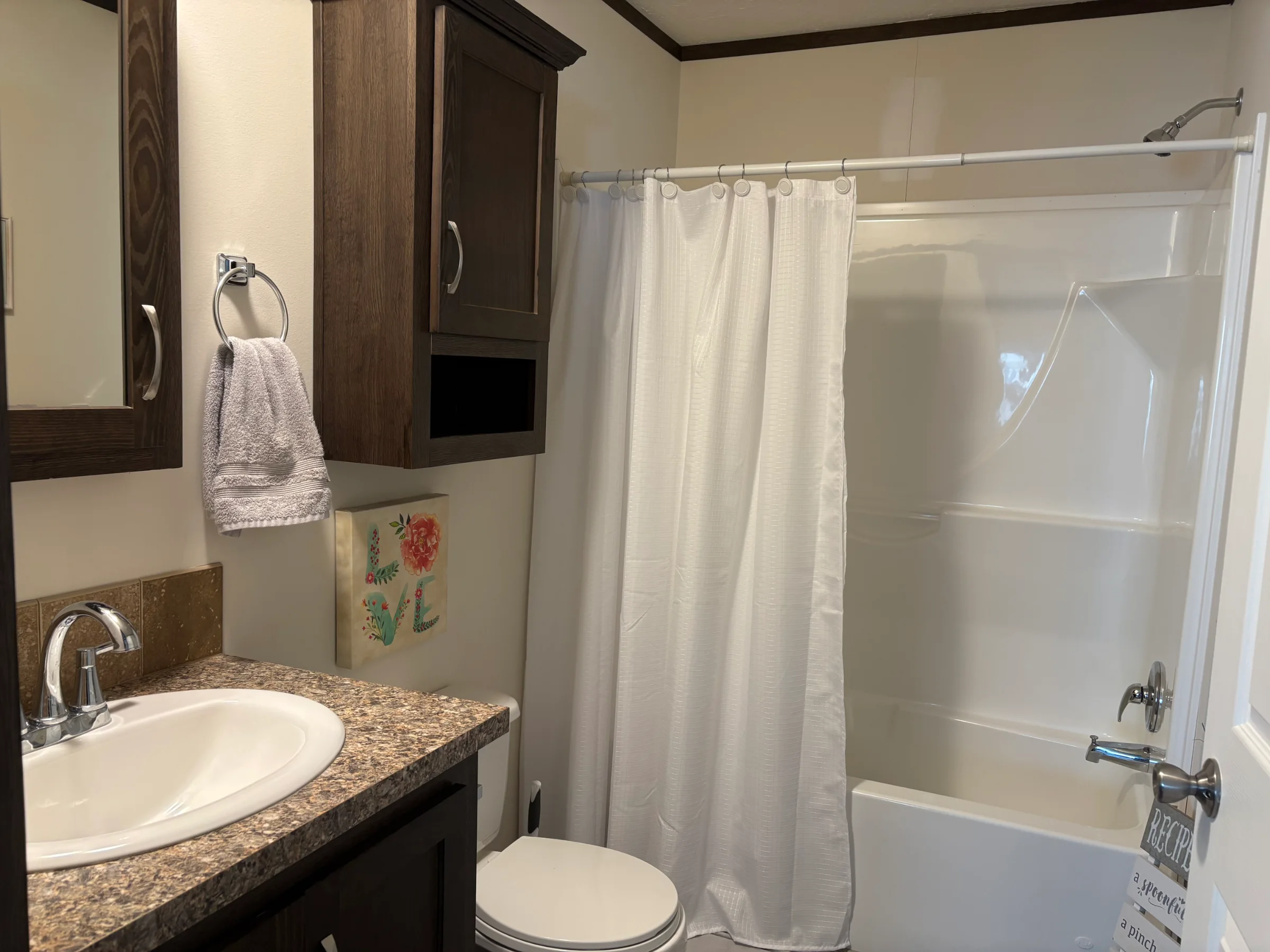 472 Flamingo St manufactured home in Avon on the Lake Senior Community, Rochester Hills, MI — photo 21
