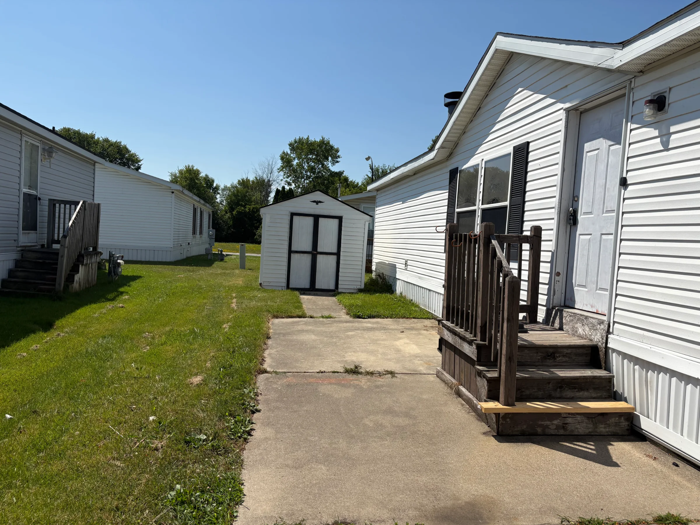 59093 Dawn Street manufactured home in Riverbrook, New Haven, MI — photo 3