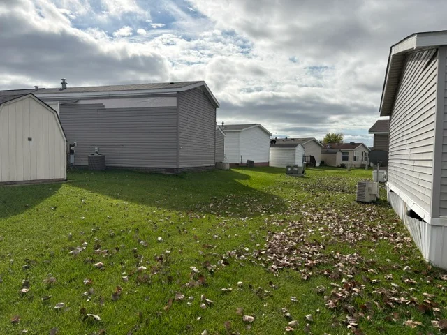 59464 Julie Lane manufactured home in Riverbrook, New Haven, MI — photo 4