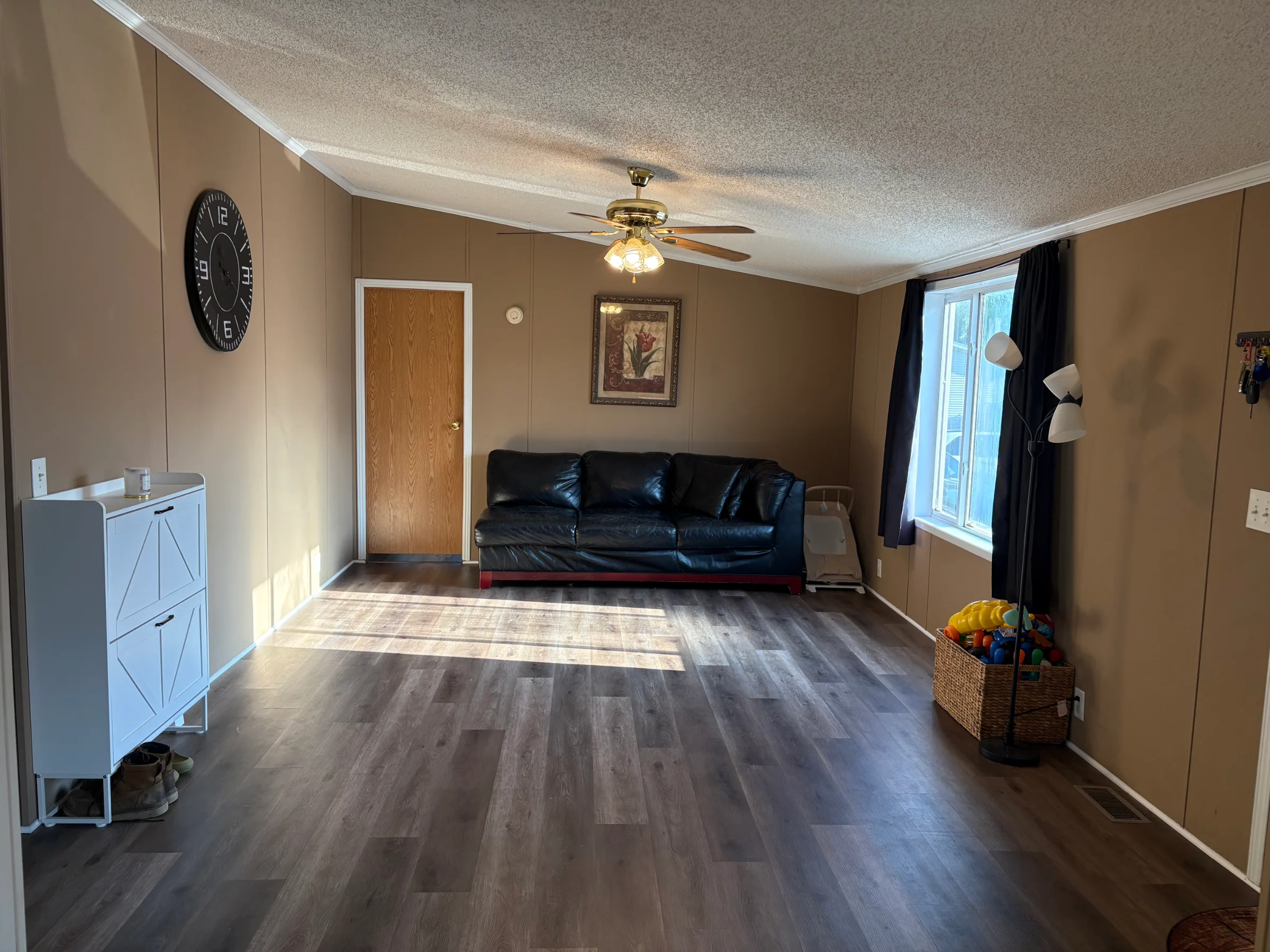 33313 Fern Court manufactured home in Meadow Creek, New Haven, MI — photo 5