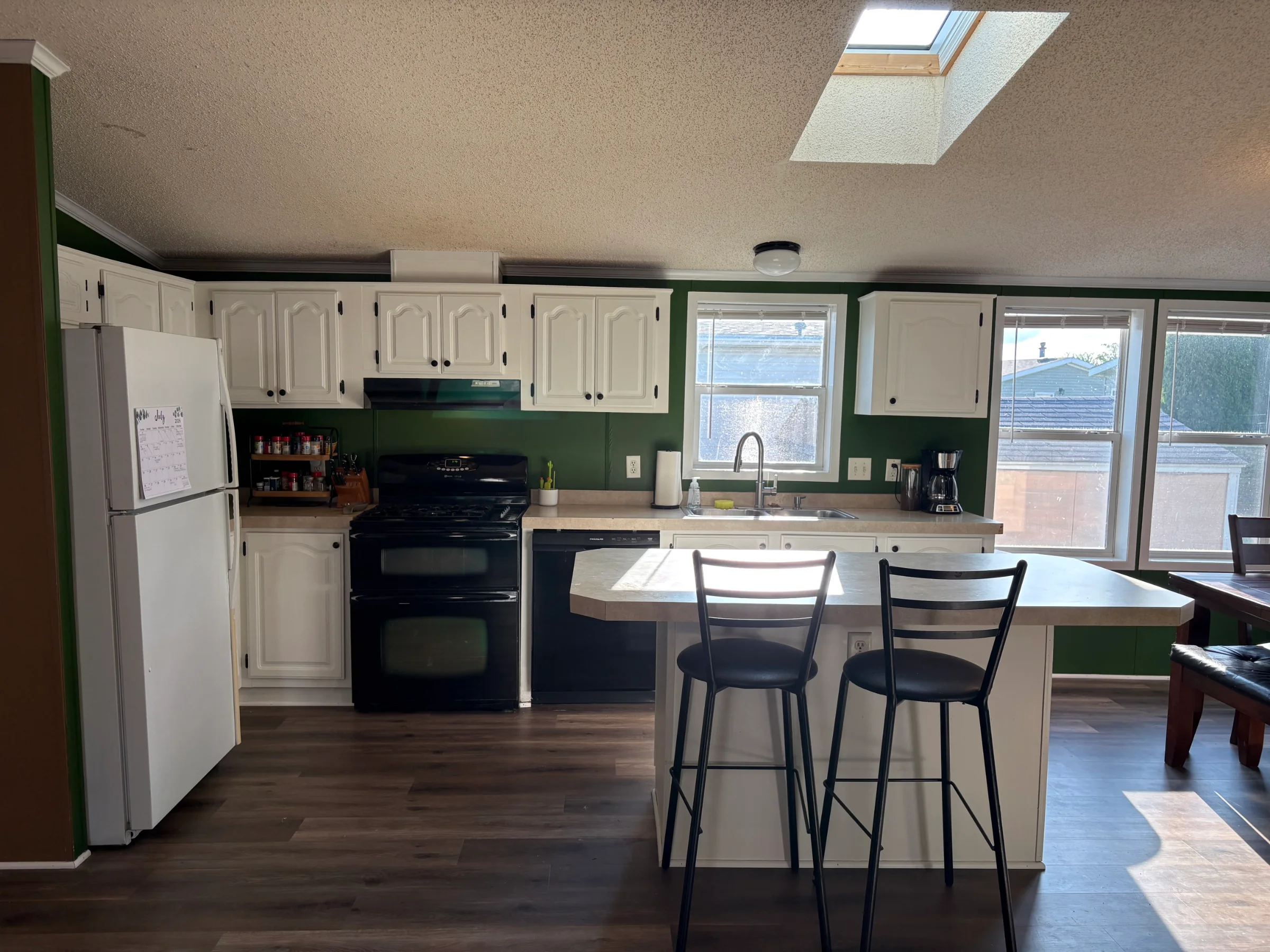 33313 Fern Court manufactured home in Meadow Creek, New Haven, MI — photo 8