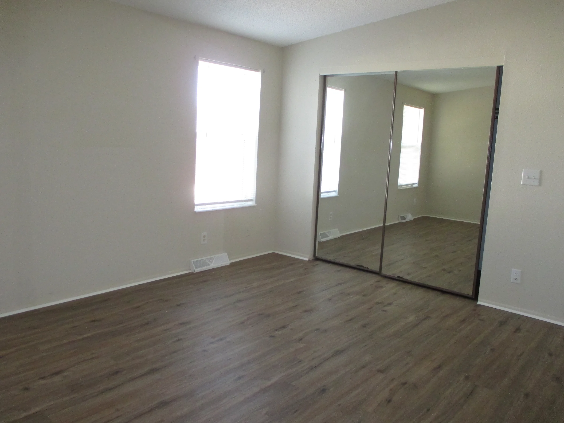 190 Brentwood Circle manufactured home in Cranberry Lake Senior Community, White Lake, MI — photo 18