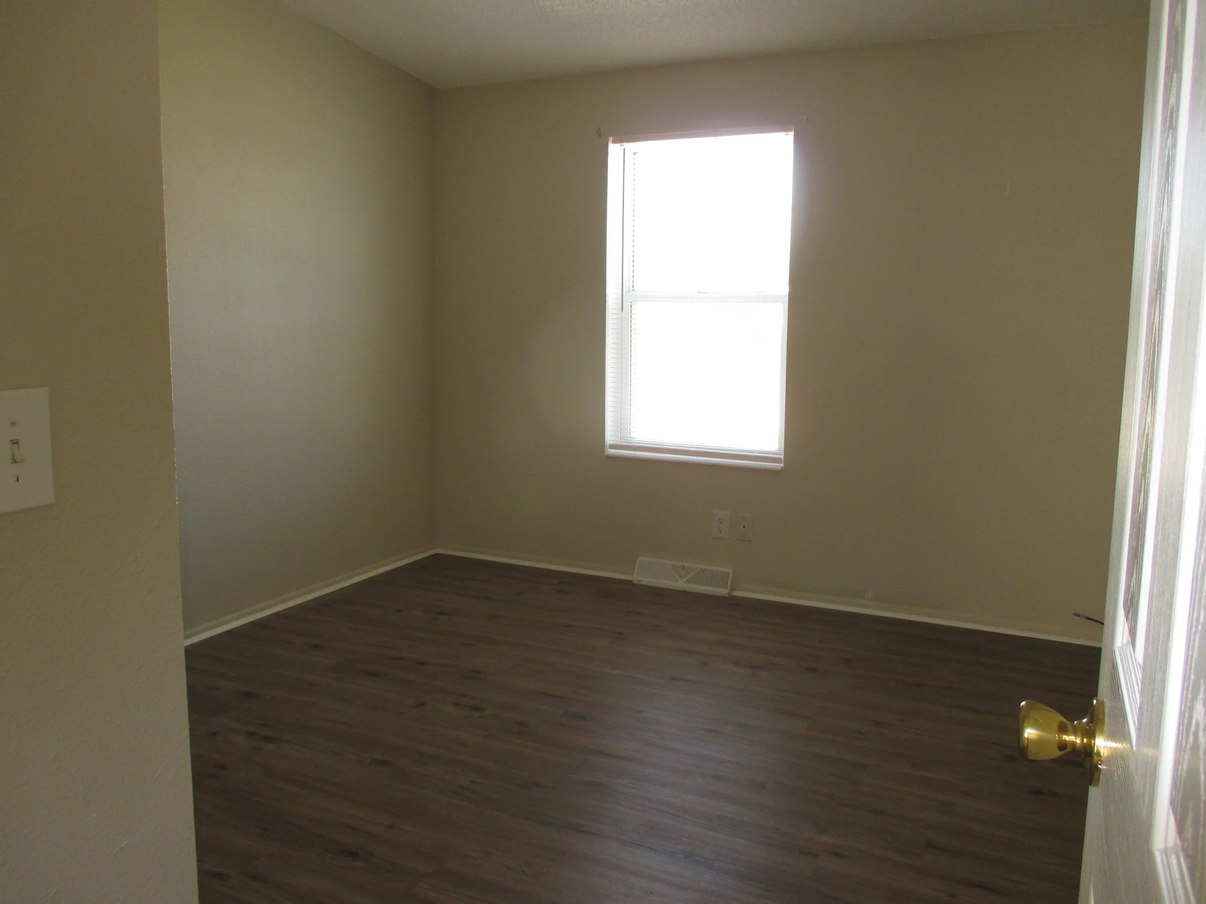 190 Brentwood Circle manufactured home in Cranberry Lake Senior Community, White Lake, MI — photo 23