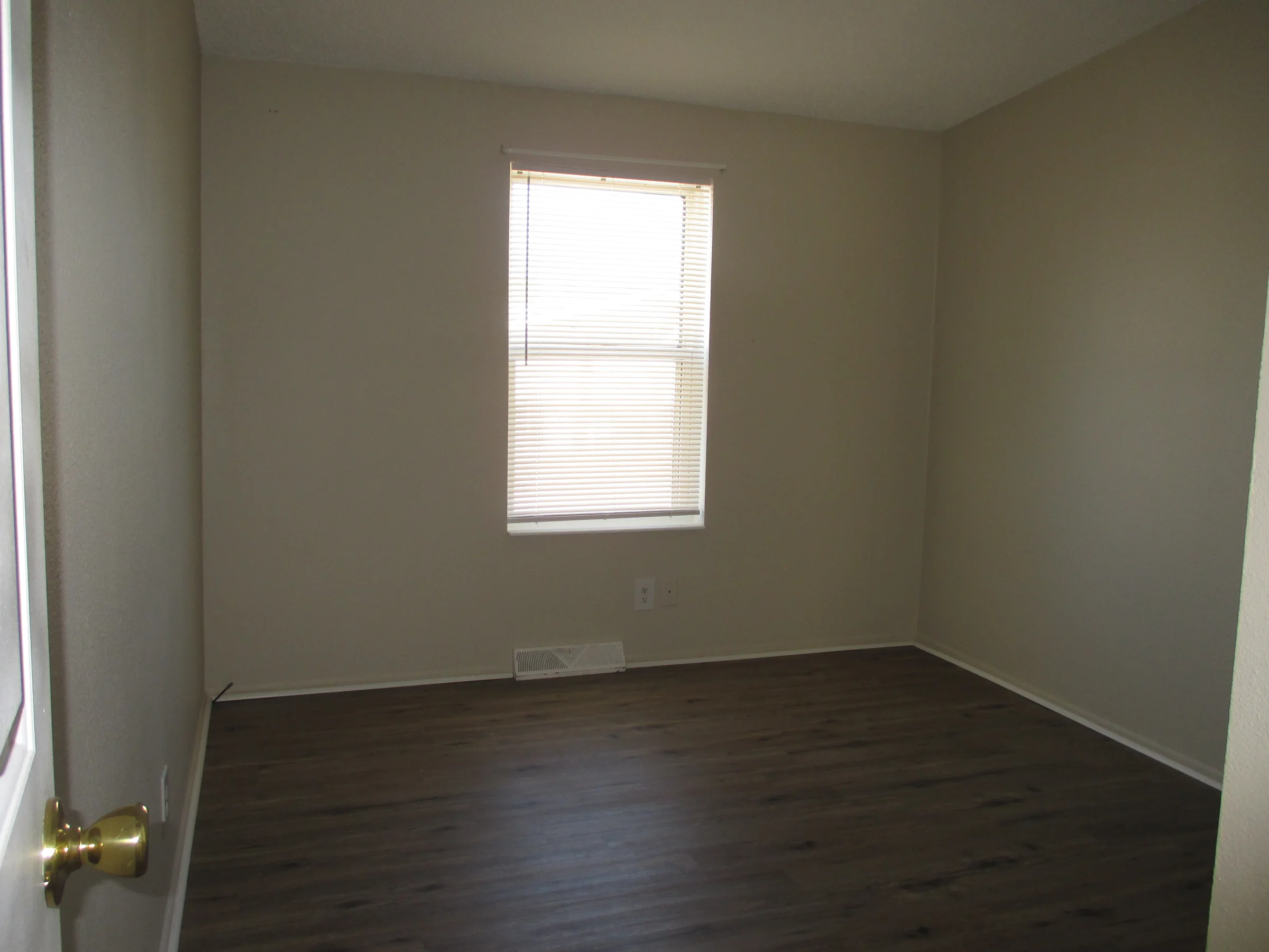 190 Brentwood Circle manufactured home in Cranberry Lake Senior Community, White Lake, MI — photo 24