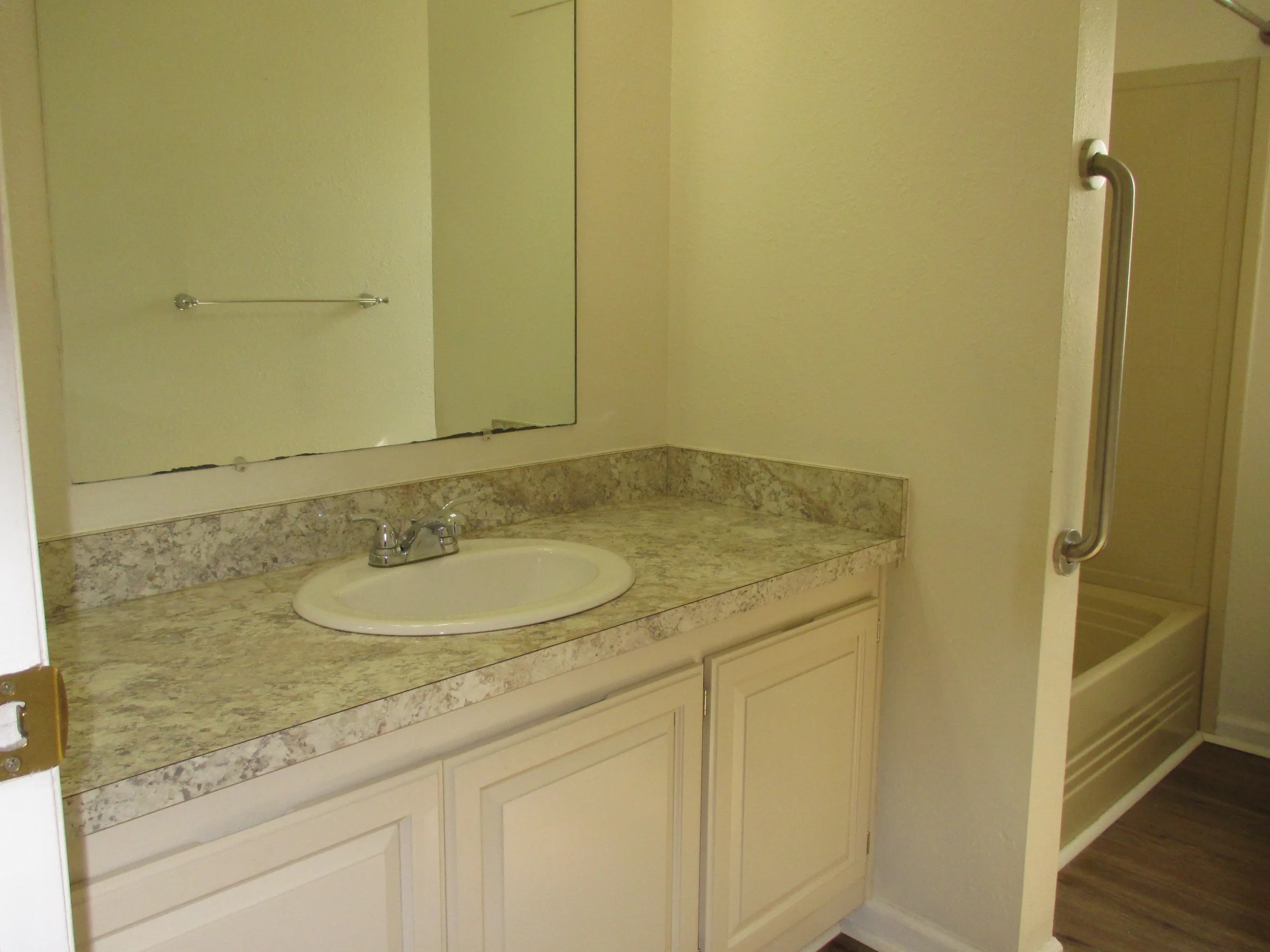 190 Brentwood Circle manufactured home in Cranberry Lake Senior Community, White Lake, MI — photo 26