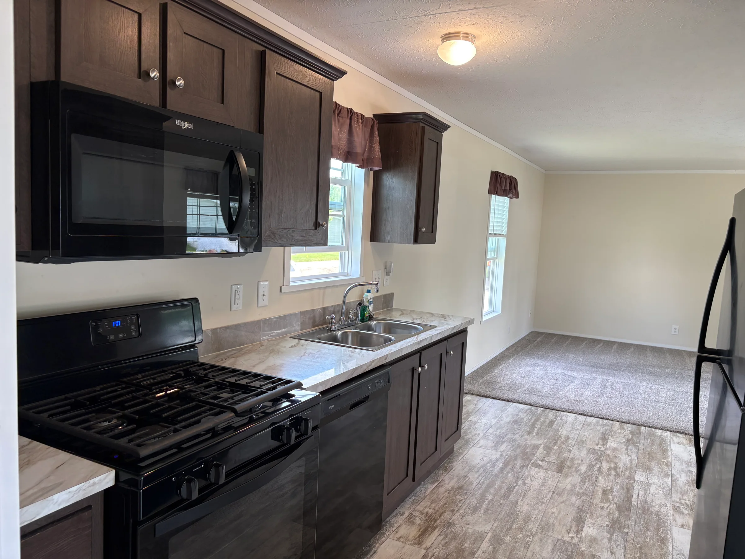 450 Flamingo Street manufactured home in Avon on the Lake Senior Community, Rochester Hills, MI — photo 9