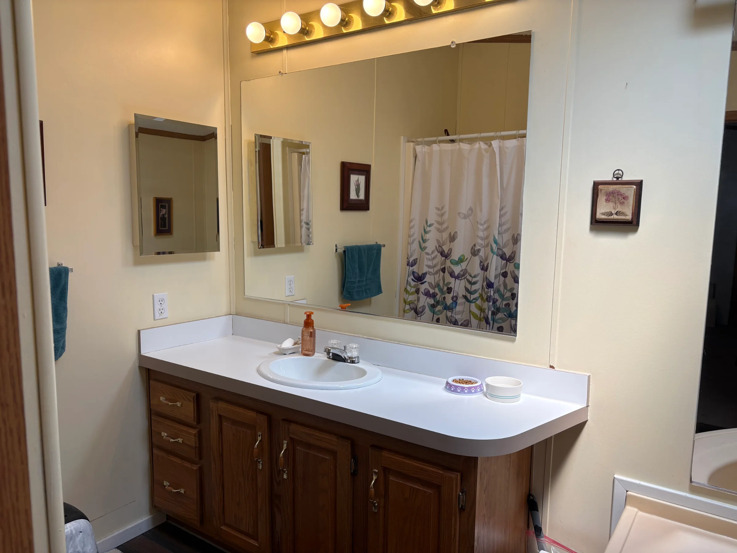 33120 Waterfall Court manufactured home in Meadow Creek, New Haven, MI — photo 19