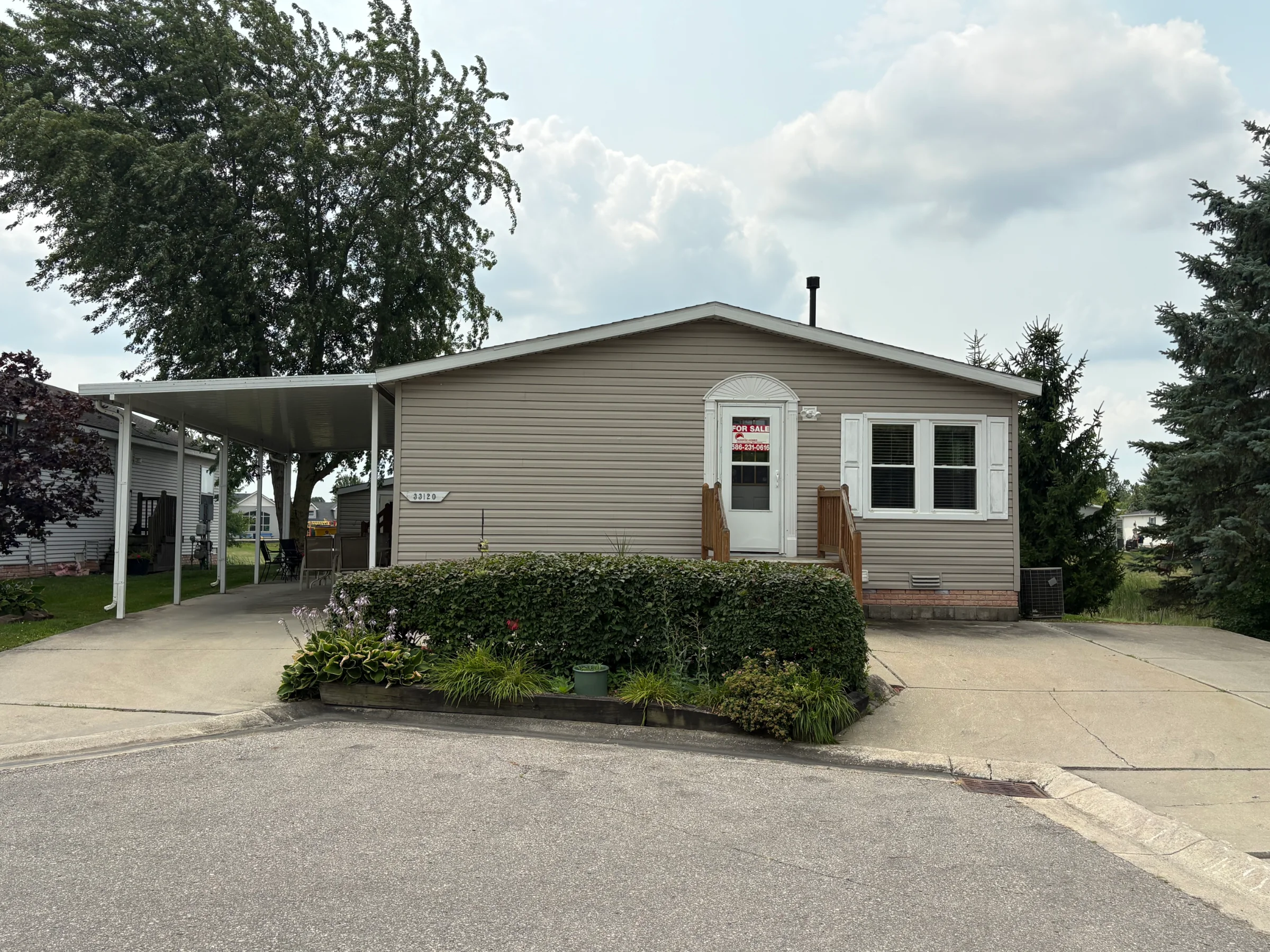 33120 Waterfall Court manufactured home in Meadow Creek, New Haven, MI — photo 3