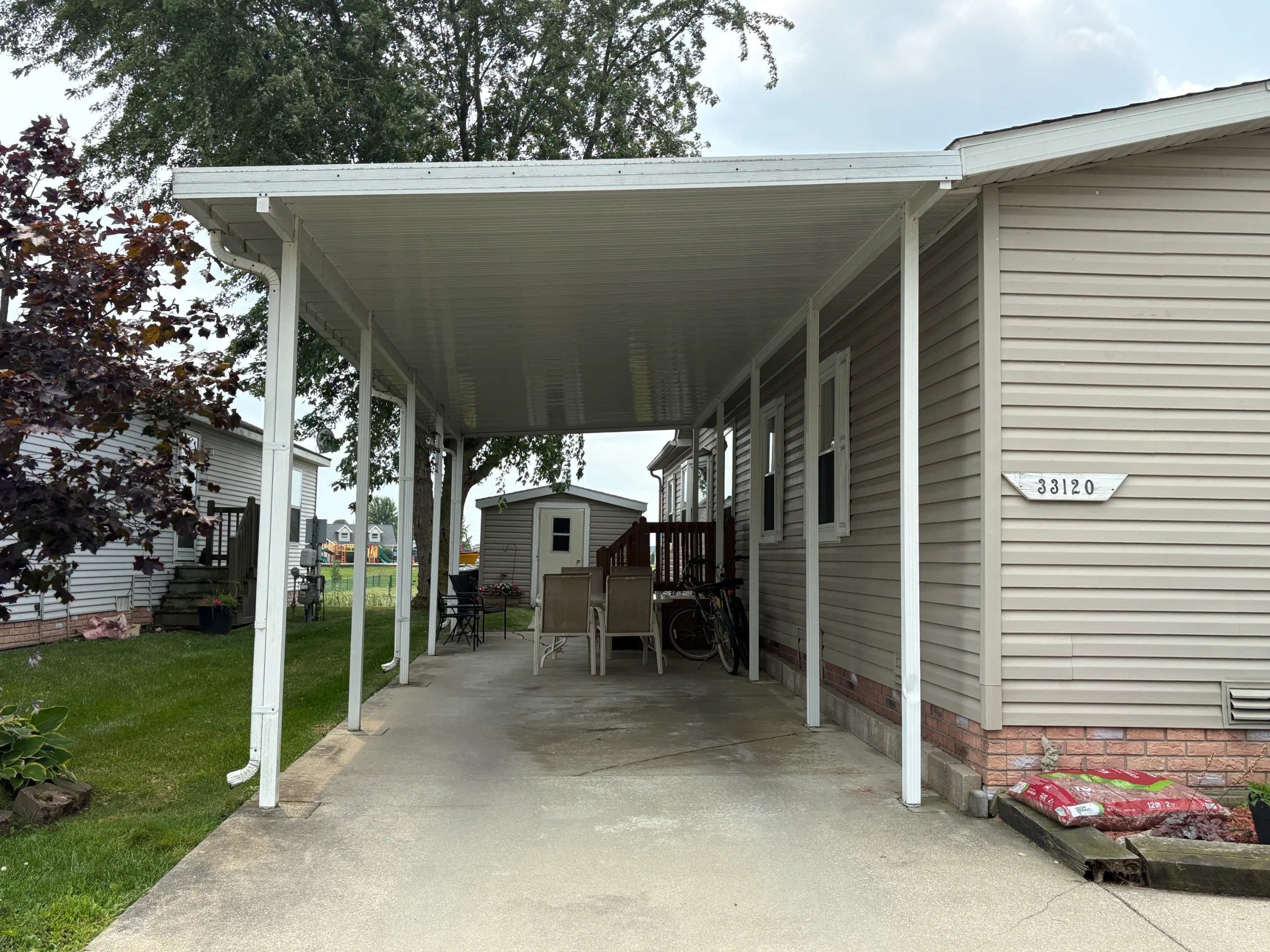 33120 Waterfall Court manufactured home in Meadow Creek, New Haven, MI — photo 4