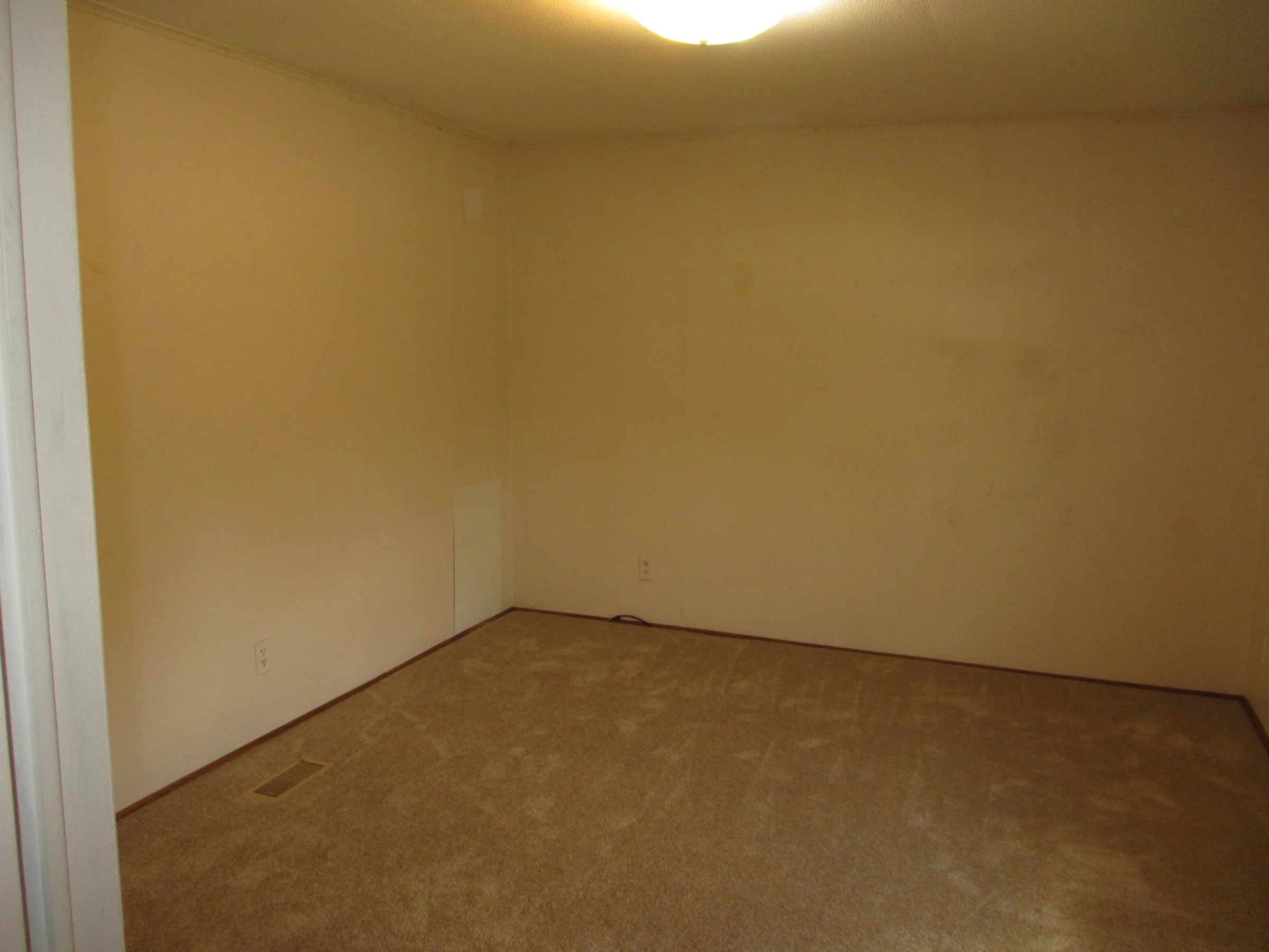 11953 Hemlock Court manufactured home in Shelby West, Shelby Township, MI — photo 15