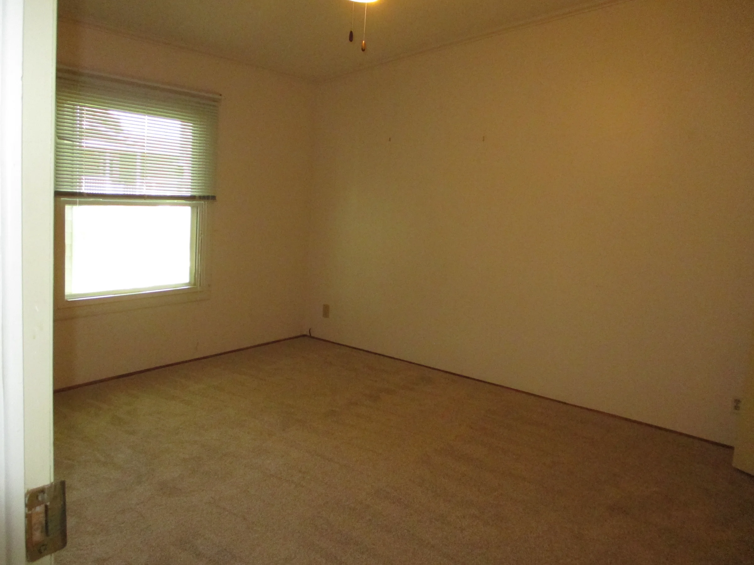 11953 Hemlock Court manufactured home in Shelby West, Shelby Township, MI — photo 7