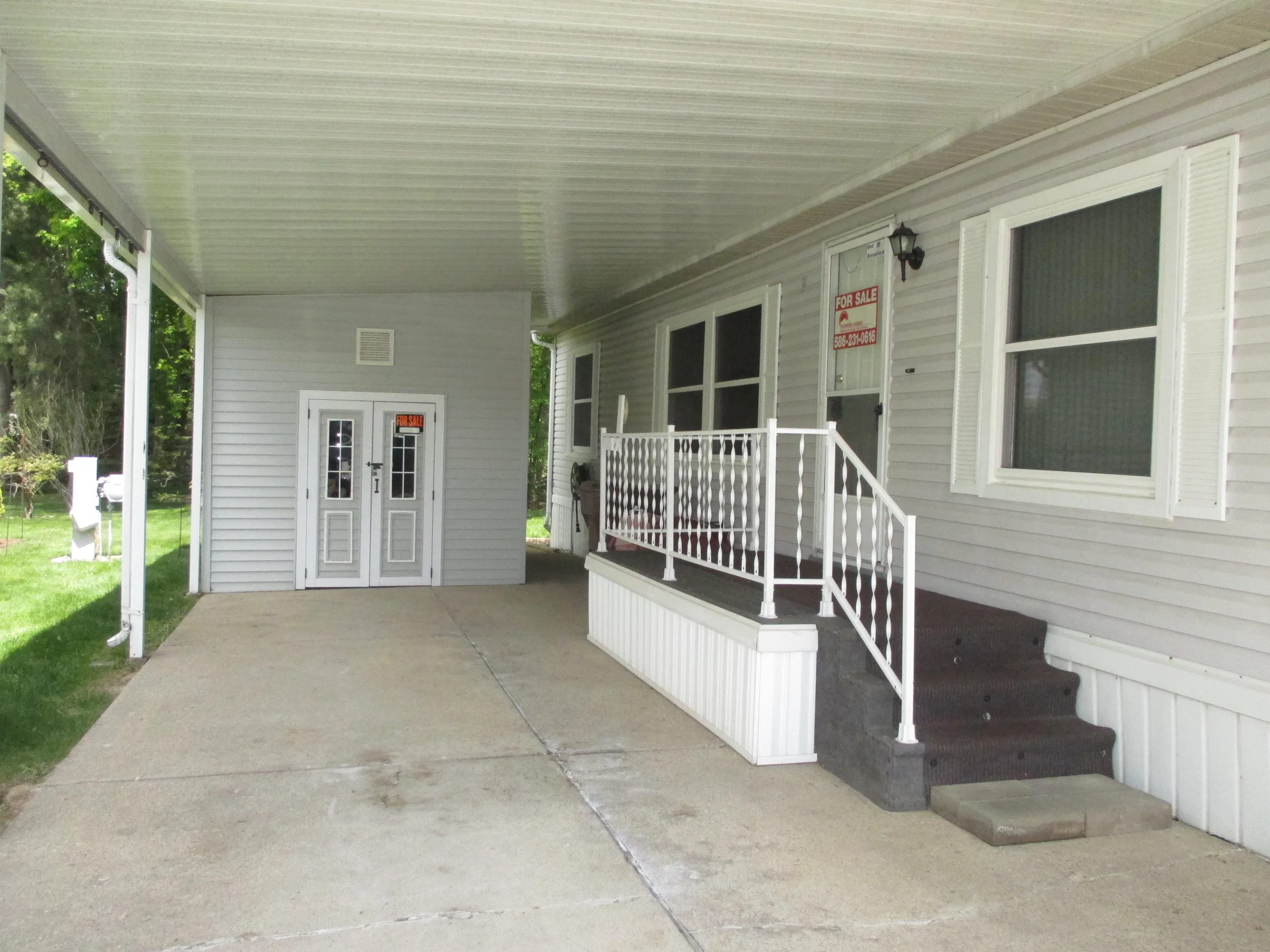 11953 Hemlock Court manufactured home in Shelby West, Shelby Township, MI — photo 5