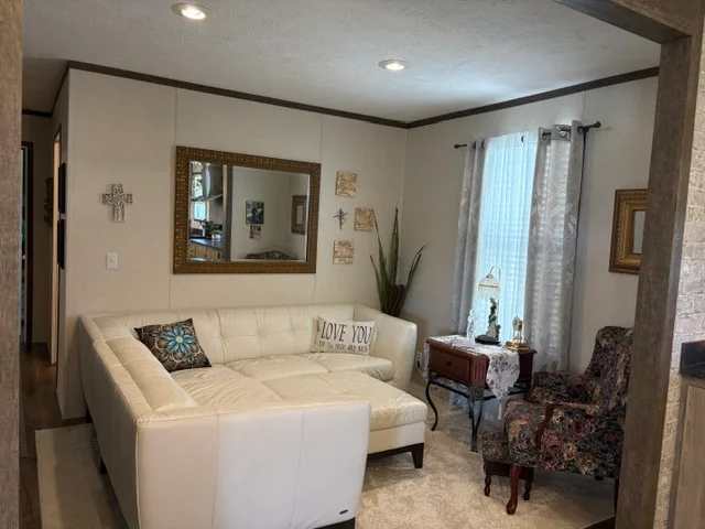 57545 Miller Ct manufactured home in Millstone Pond, Lenox, MI — photo 14