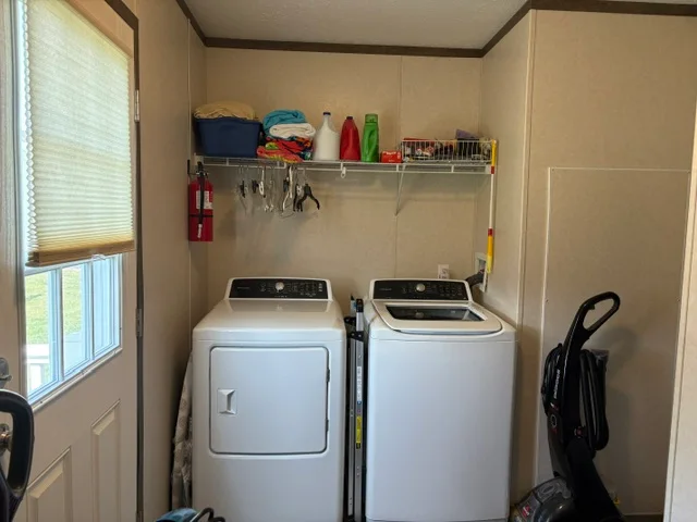 57545 Miller Ct manufactured home in Millstone Pond, Lenox, MI — photo 15