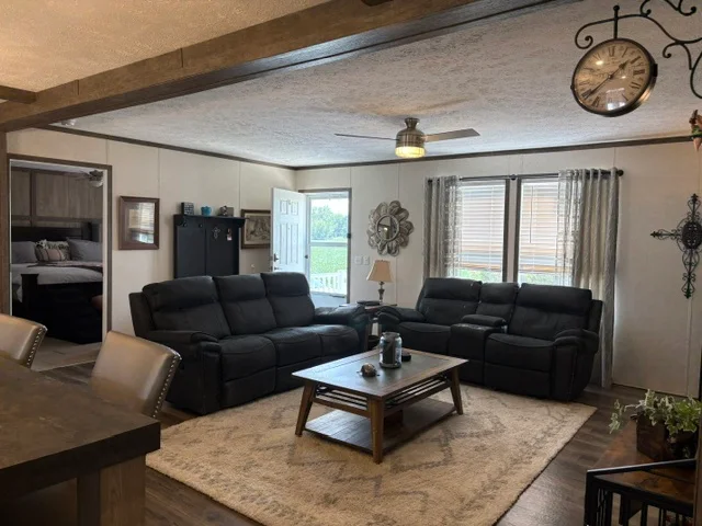 57545 Miller Ct manufactured home in Millstone Pond, Lenox, MI — photo 8