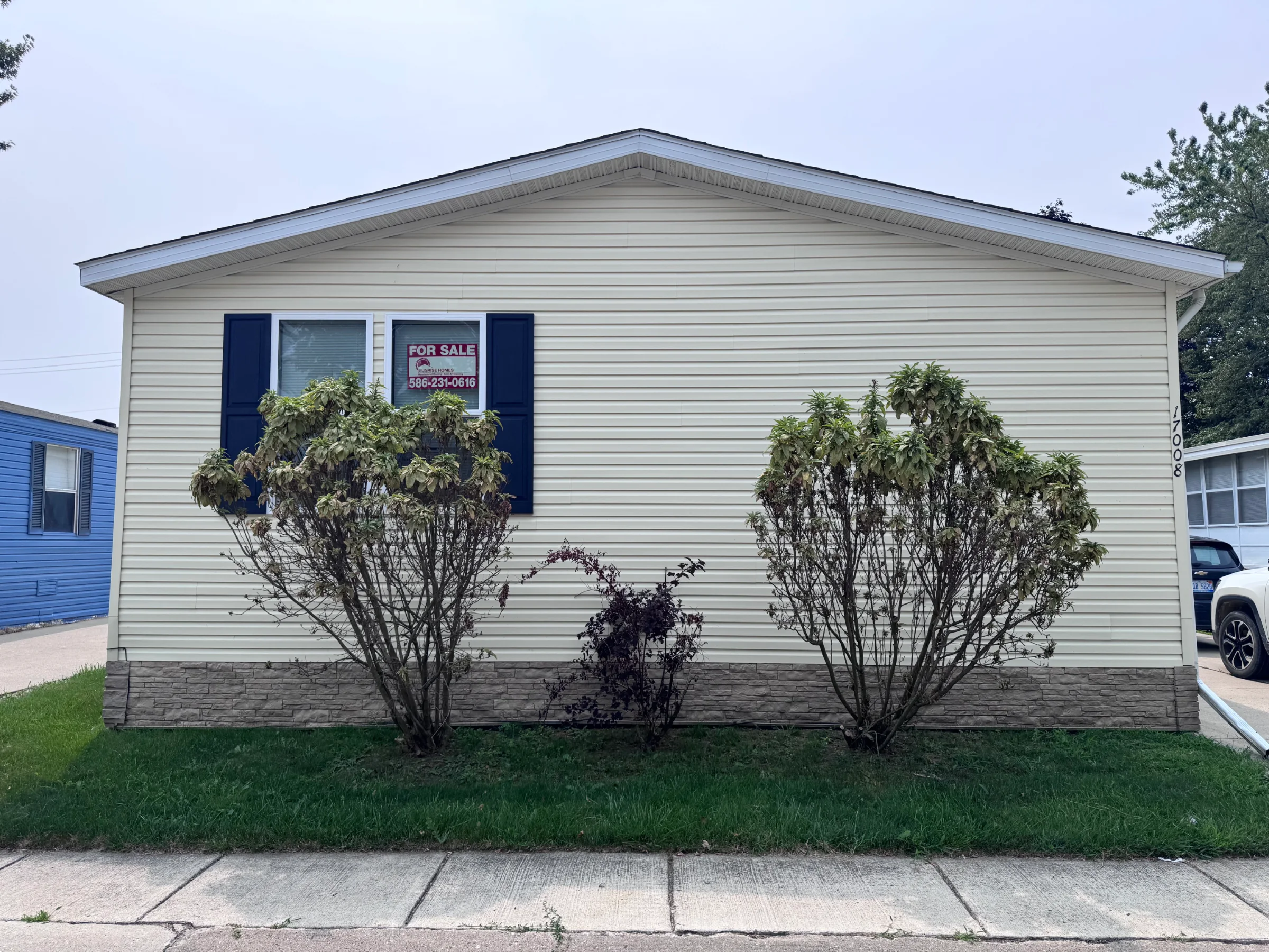 17008 Oliver Drive manufactured home in Camelot Villa	Macomb, Macomb, MI