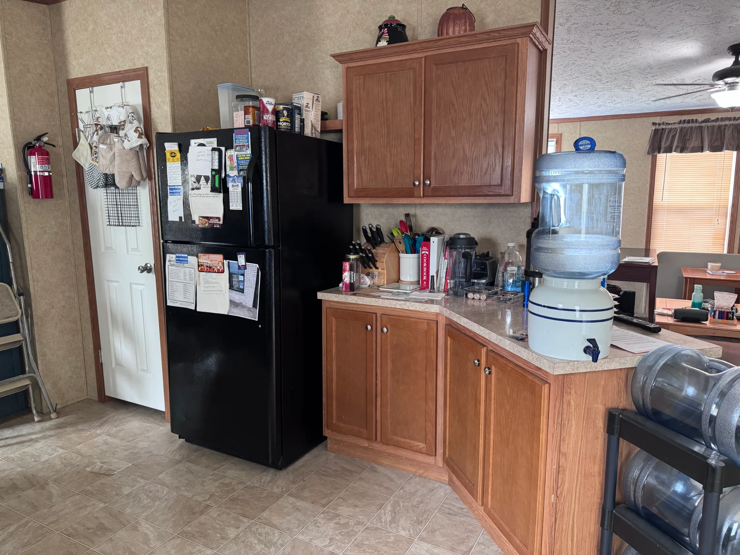 17008 Oliver Drive manufactured home in Camelot Villa Macomb, Macomb, MI — photo 4