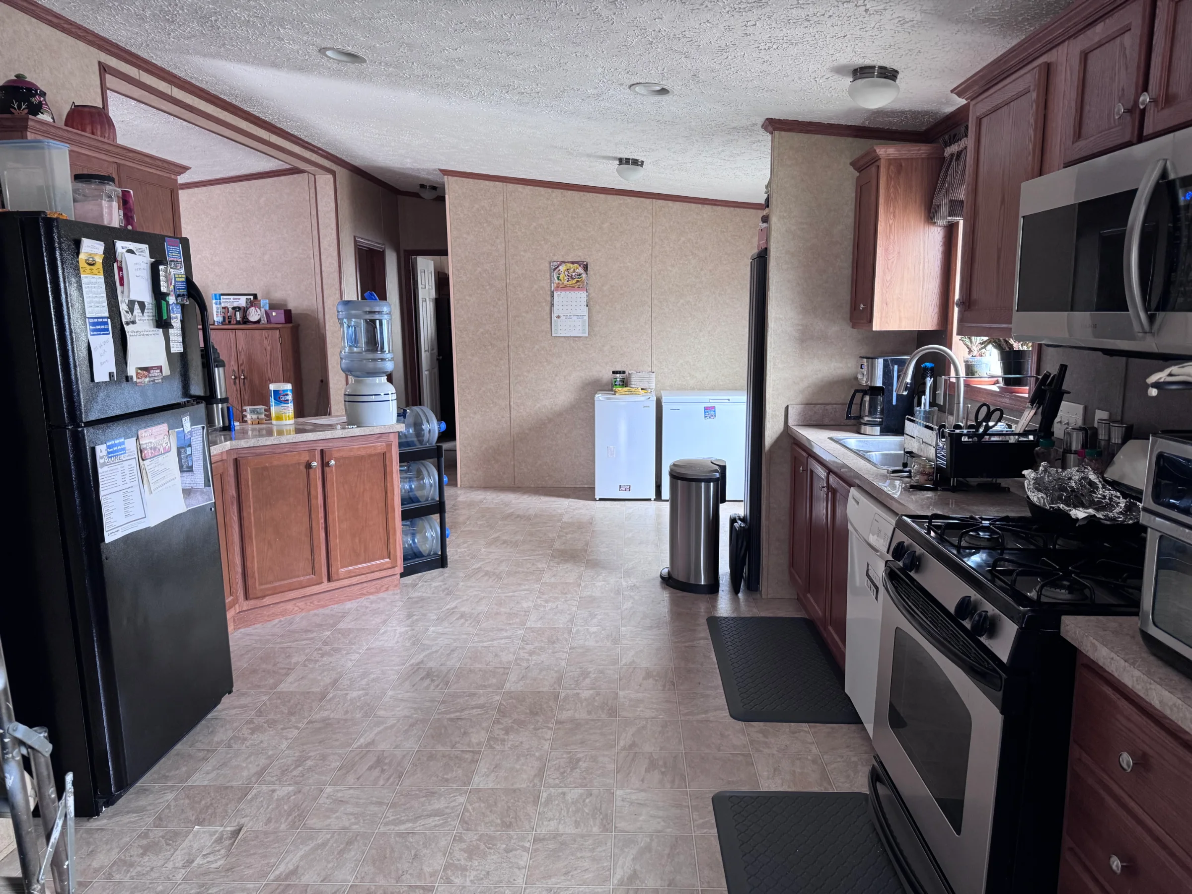 17008 Oliver Drive manufactured home in Camelot Villa Macomb, Macomb, MI — photo 6
