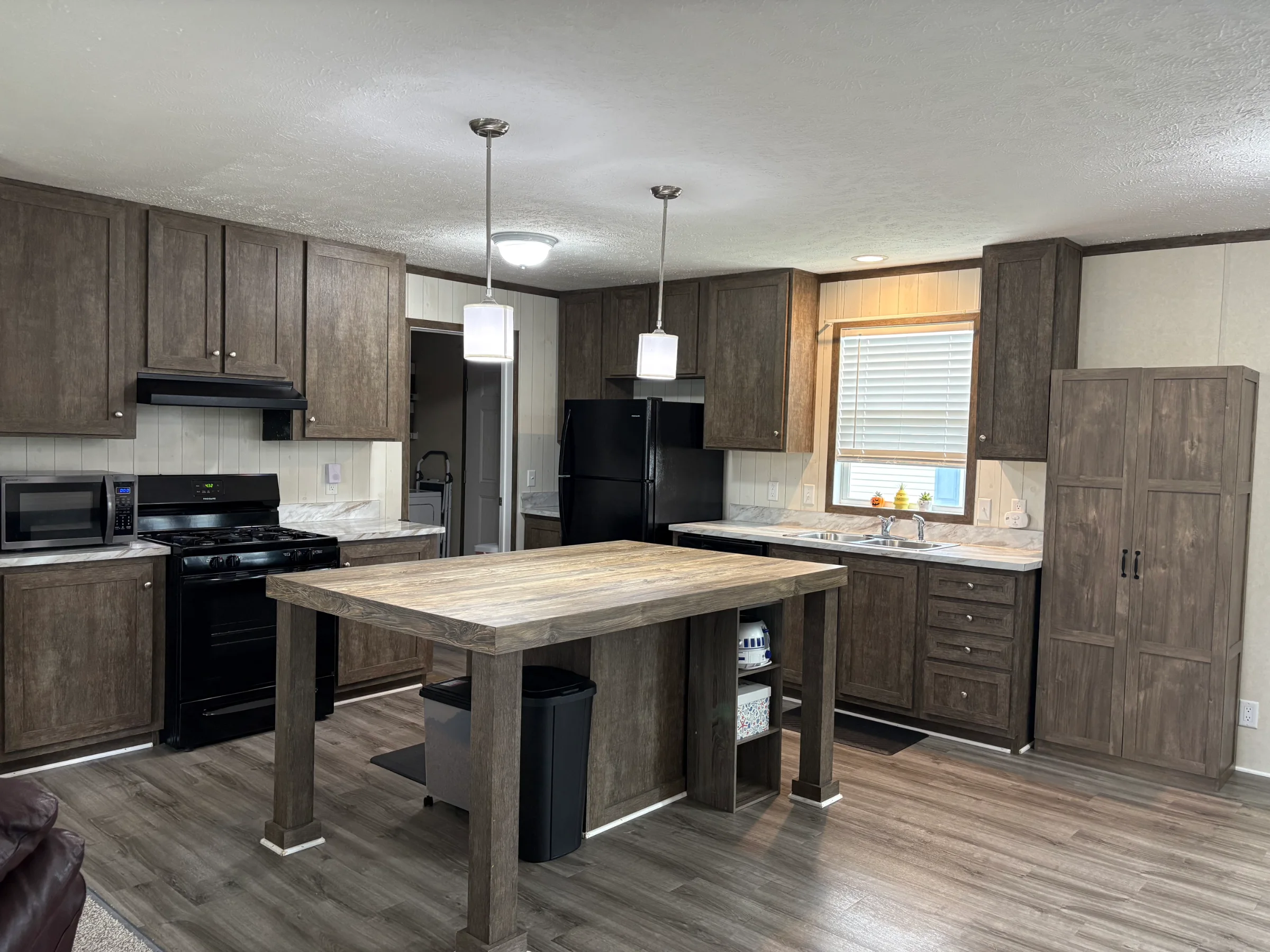 59420 Laine Lane manufactured home in Riverbrook, New Haven, MI — photo 11