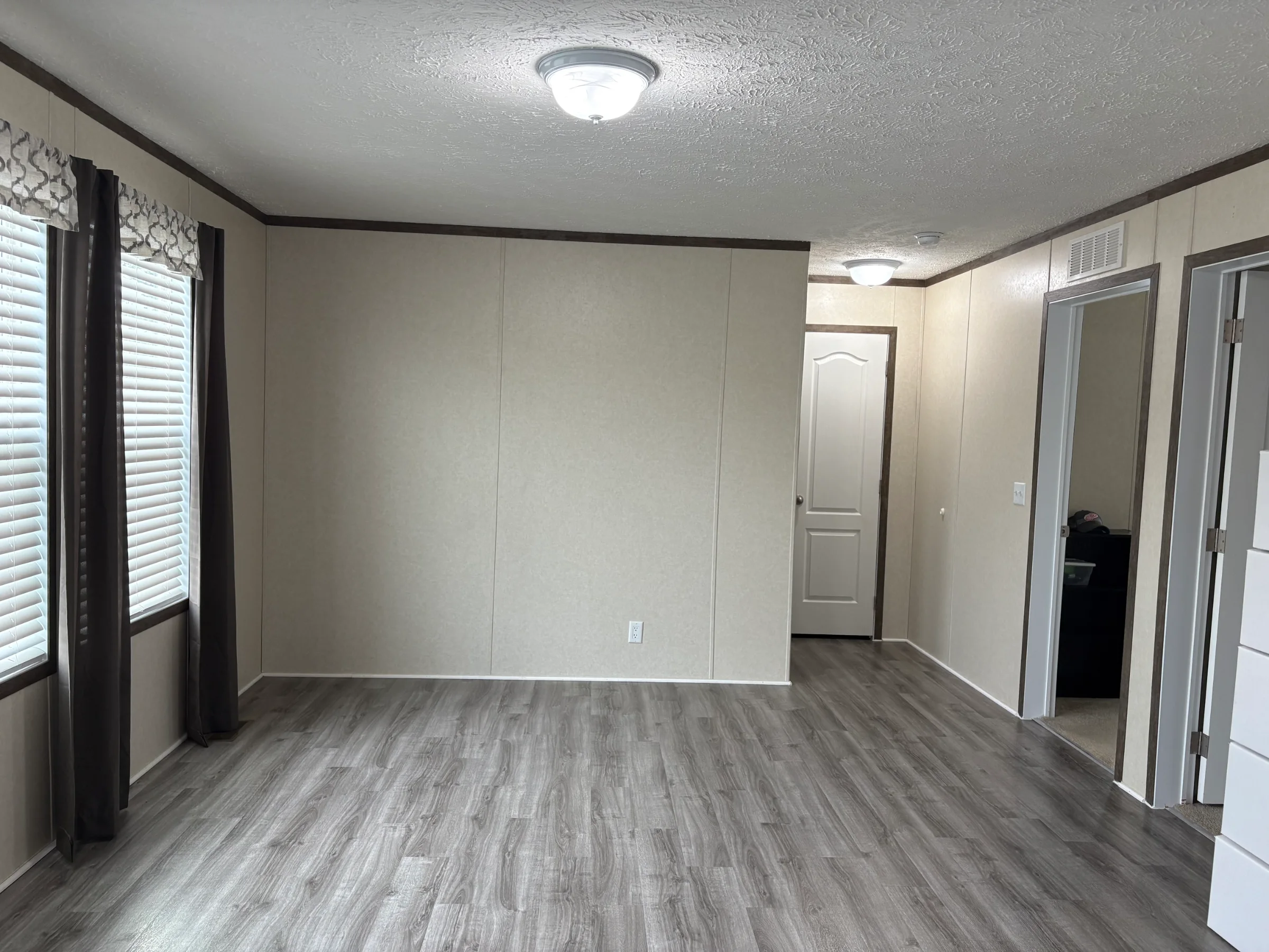 59420 Laine Lane manufactured home in Riverbrook, New Haven, MI — photo 9