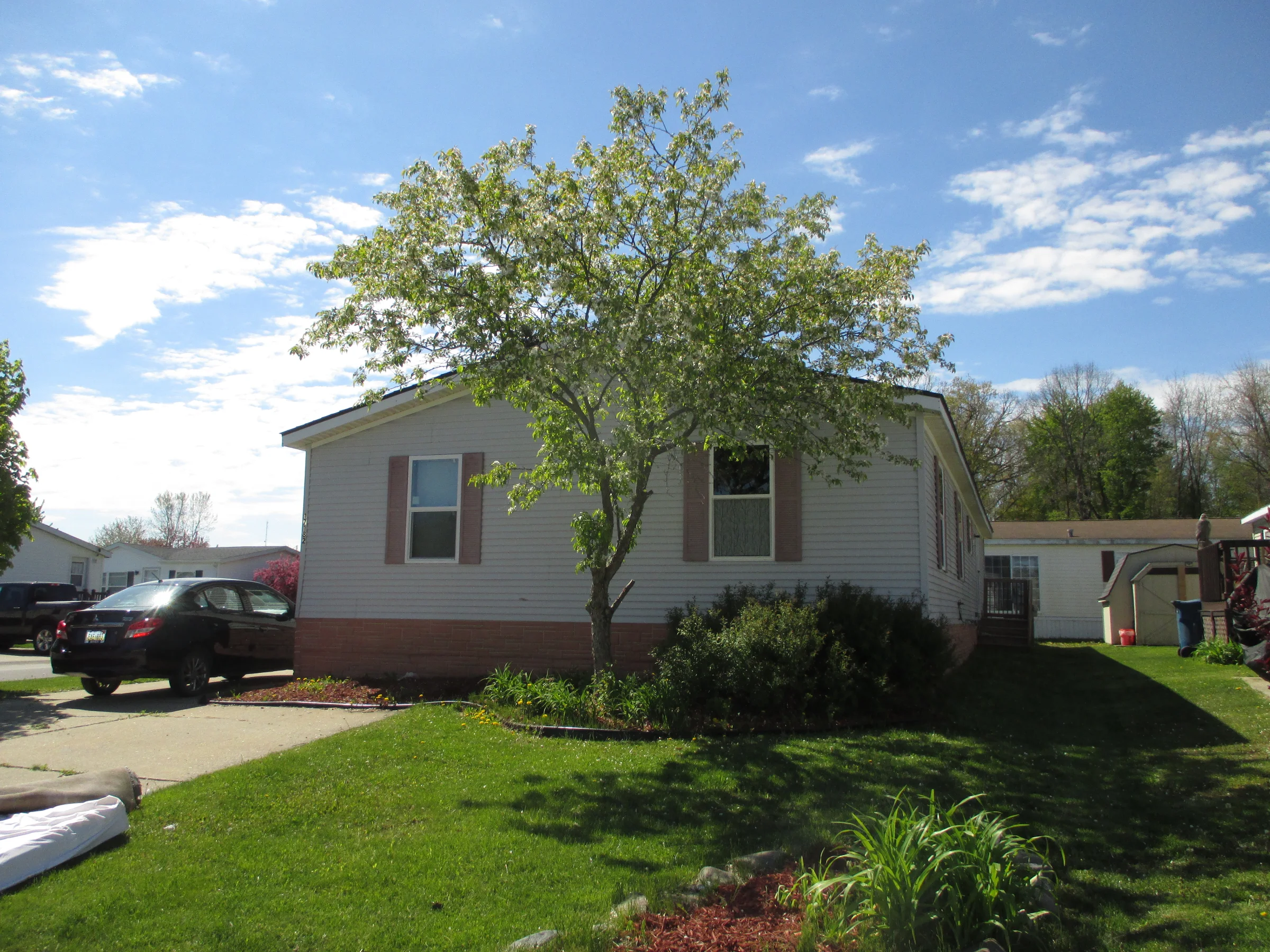 17182 Louise Drive manufactured home in Spring Grove, Davisburg, MI