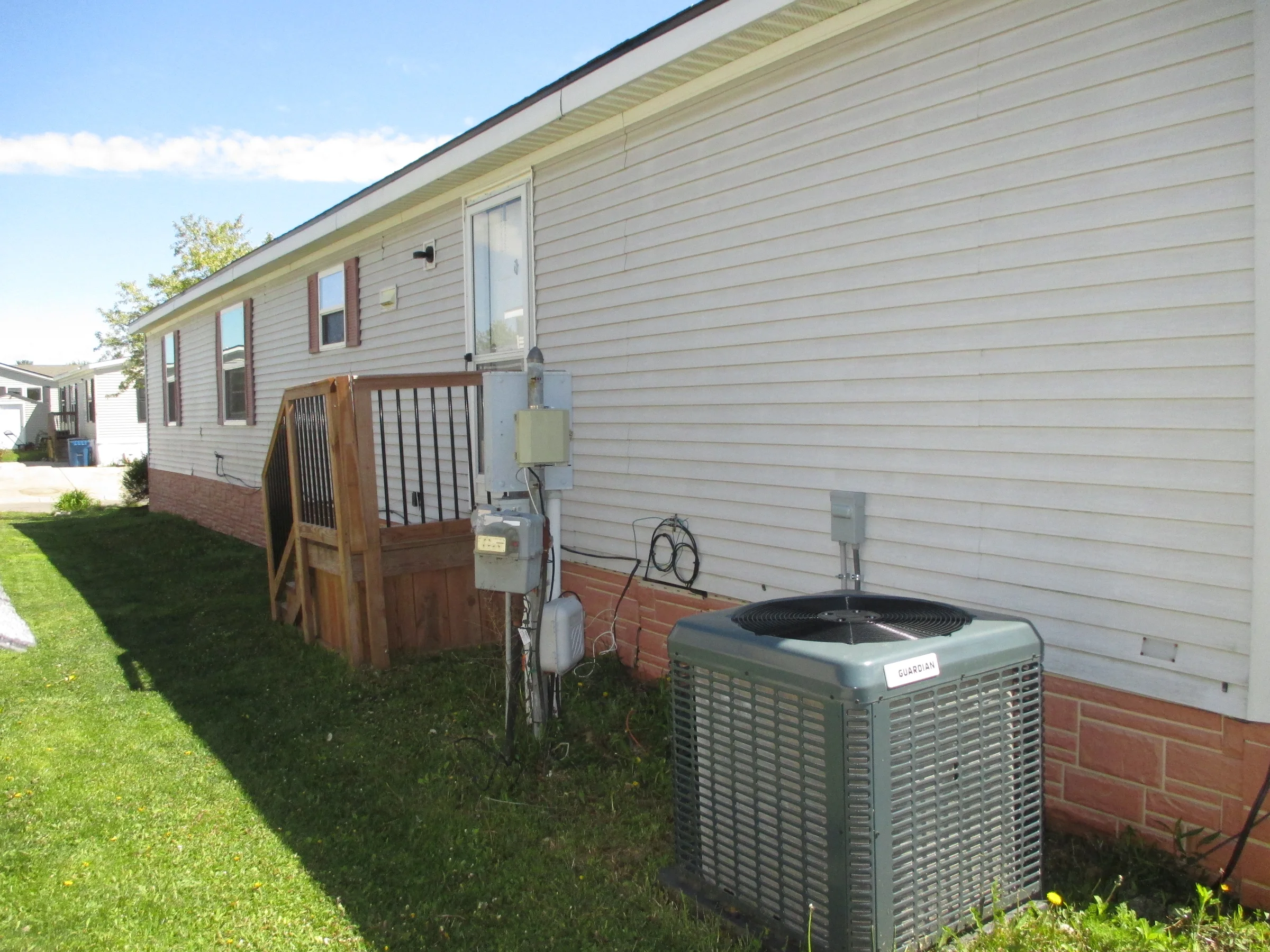 17182 Louise Drive manufactured home in Spring Grove, Davisburg, MI — photo 4
