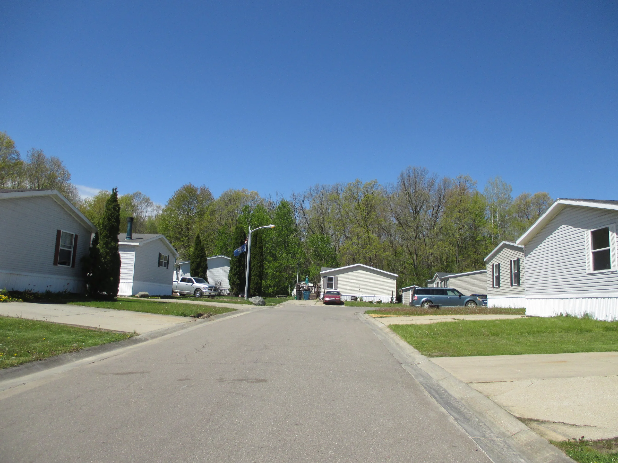 17182 Louise Drive manufactured home in Spring Grove, Davisburg, MI — photo 5