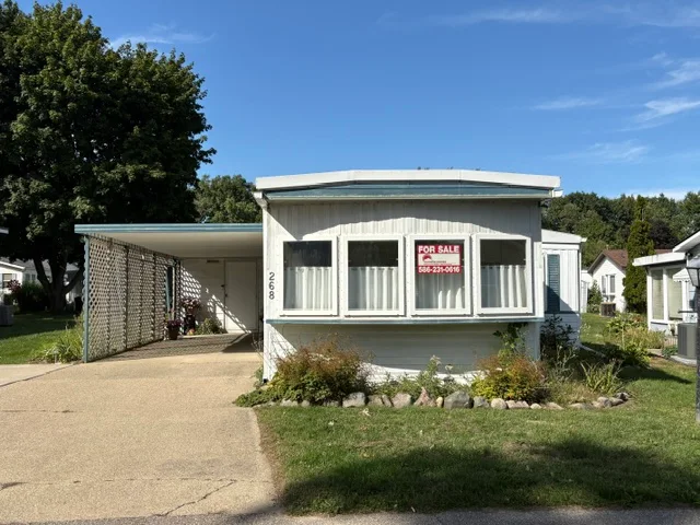 268 Toucan St. manufactured home in Avon on the Lake Senior Community, Rochester Hills, MI — photo 1