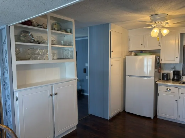 268 Toucan St. manufactured home in Avon on the Lake Senior Community, Rochester Hills, MI — photo 12