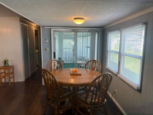 268 Toucan St. manufactured home in Avon on the Lake Senior Community, Rochester Hills, MI — photo 13