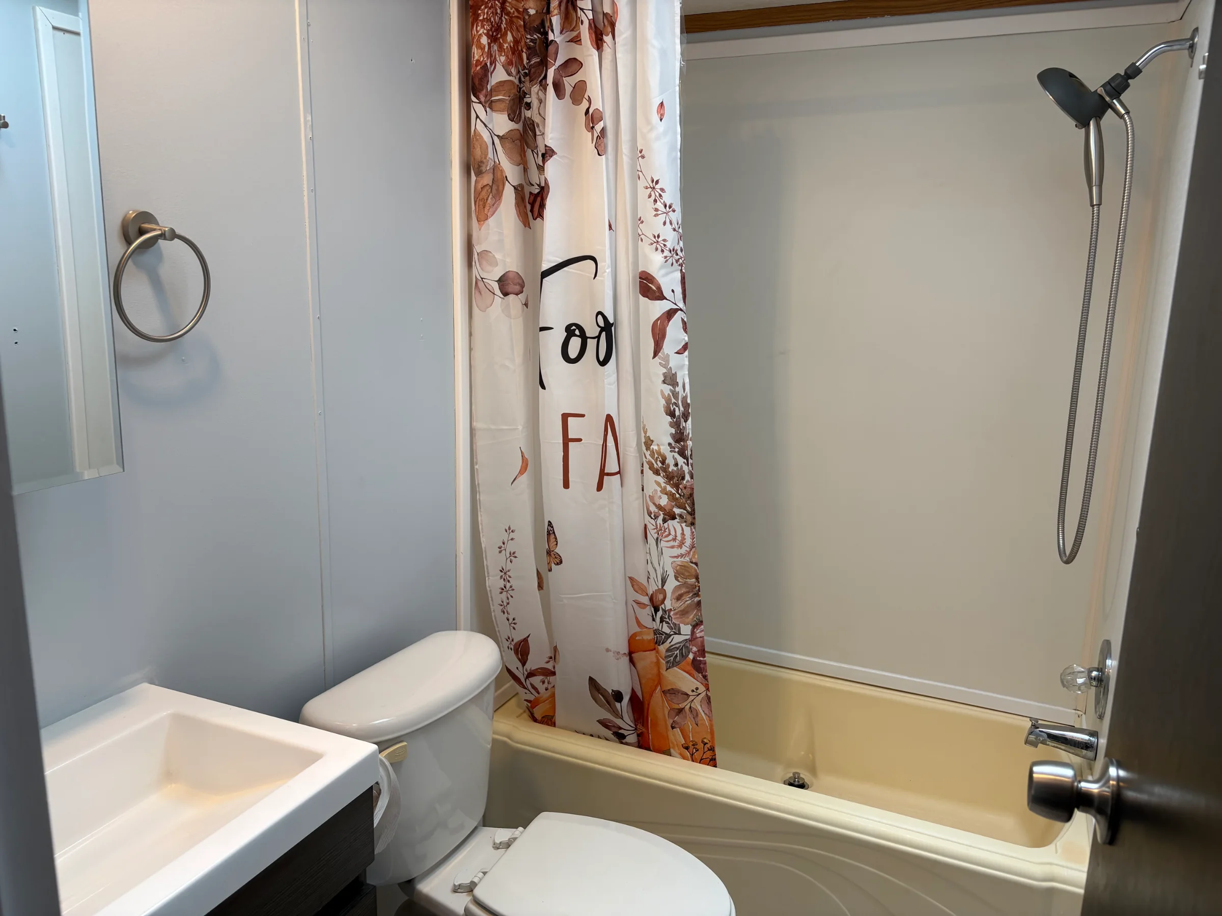 29991 Charleston Court manufactured home in Carriage Way, Chesterfield, MI — photo 19