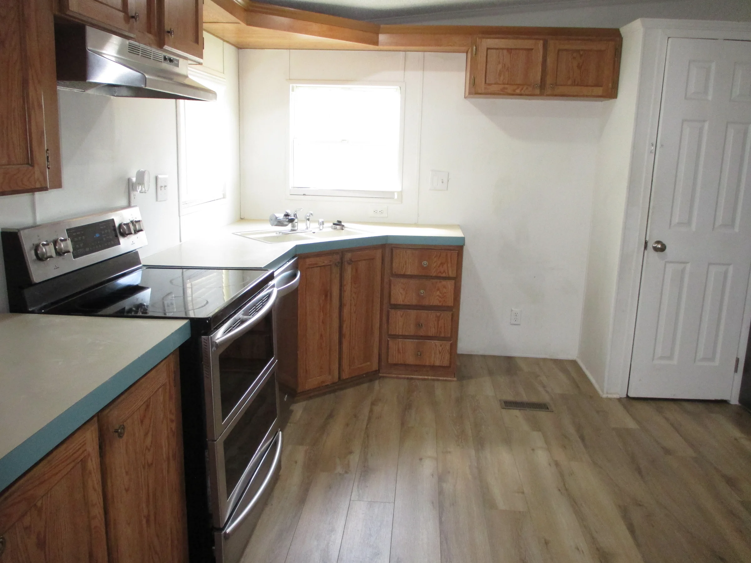 12491 St. Michel manufactured home in Springbrook Estates, Romeo, MI — photo 9