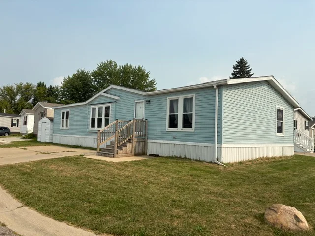 59132 Brandywine Street manufactured home in Riverbrook, New Haven, MI — photo 2