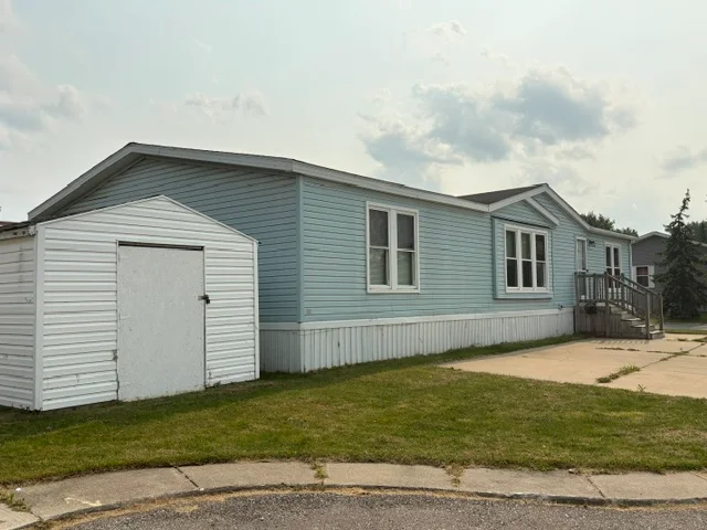 59132 Brandywine Street manufactured home in Riverbrook, New Haven, MI — photo 5