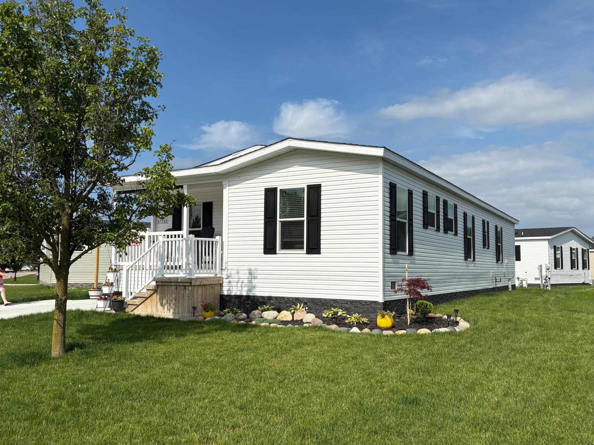 57152 S Millstone Pond Blvd manufactured home in Millstone Pond, Lenox, MI