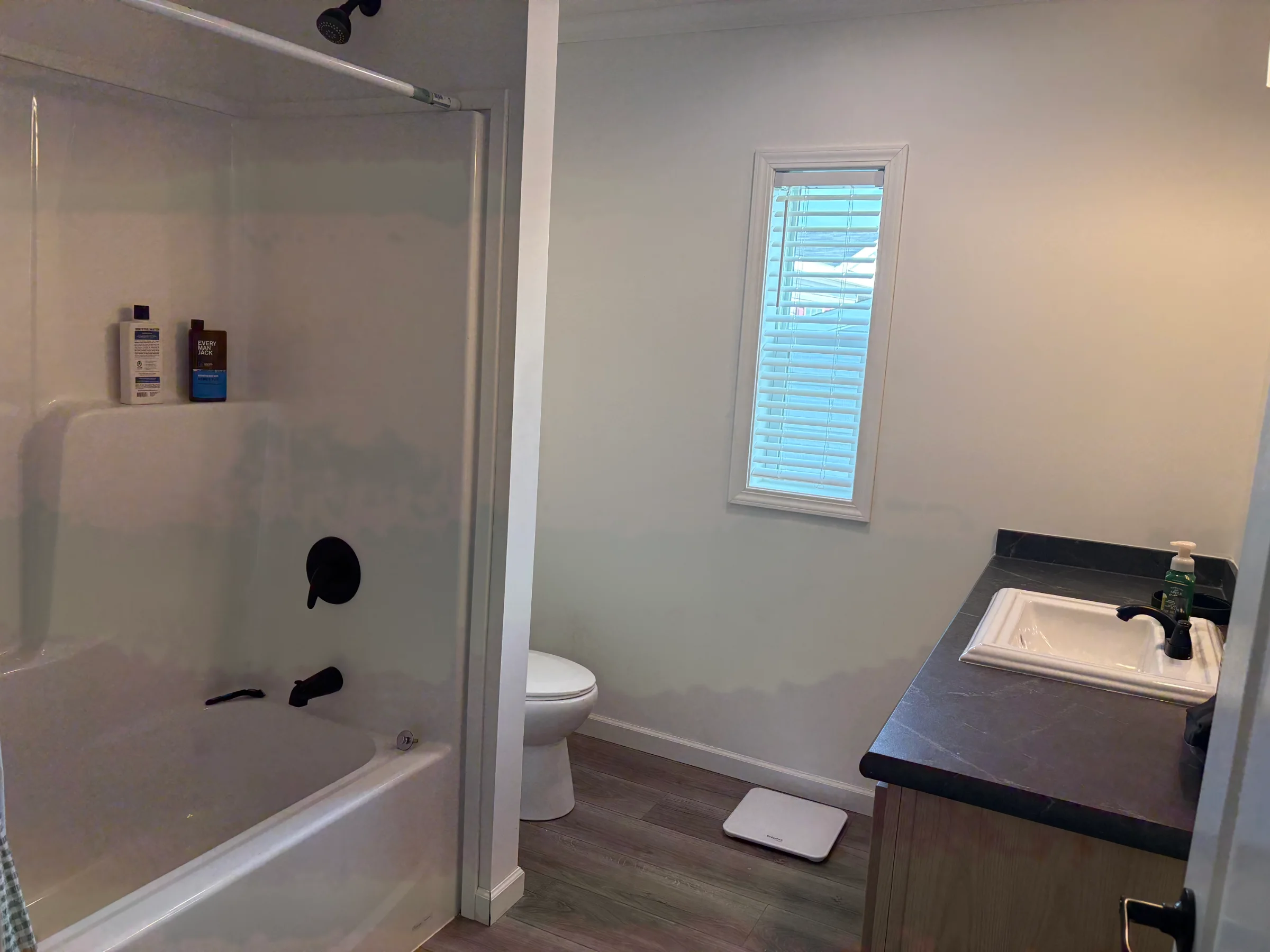 57152 S Millstone Pond Blvd manufactured home in Millstone Pond, Lenox, MI — photo 18