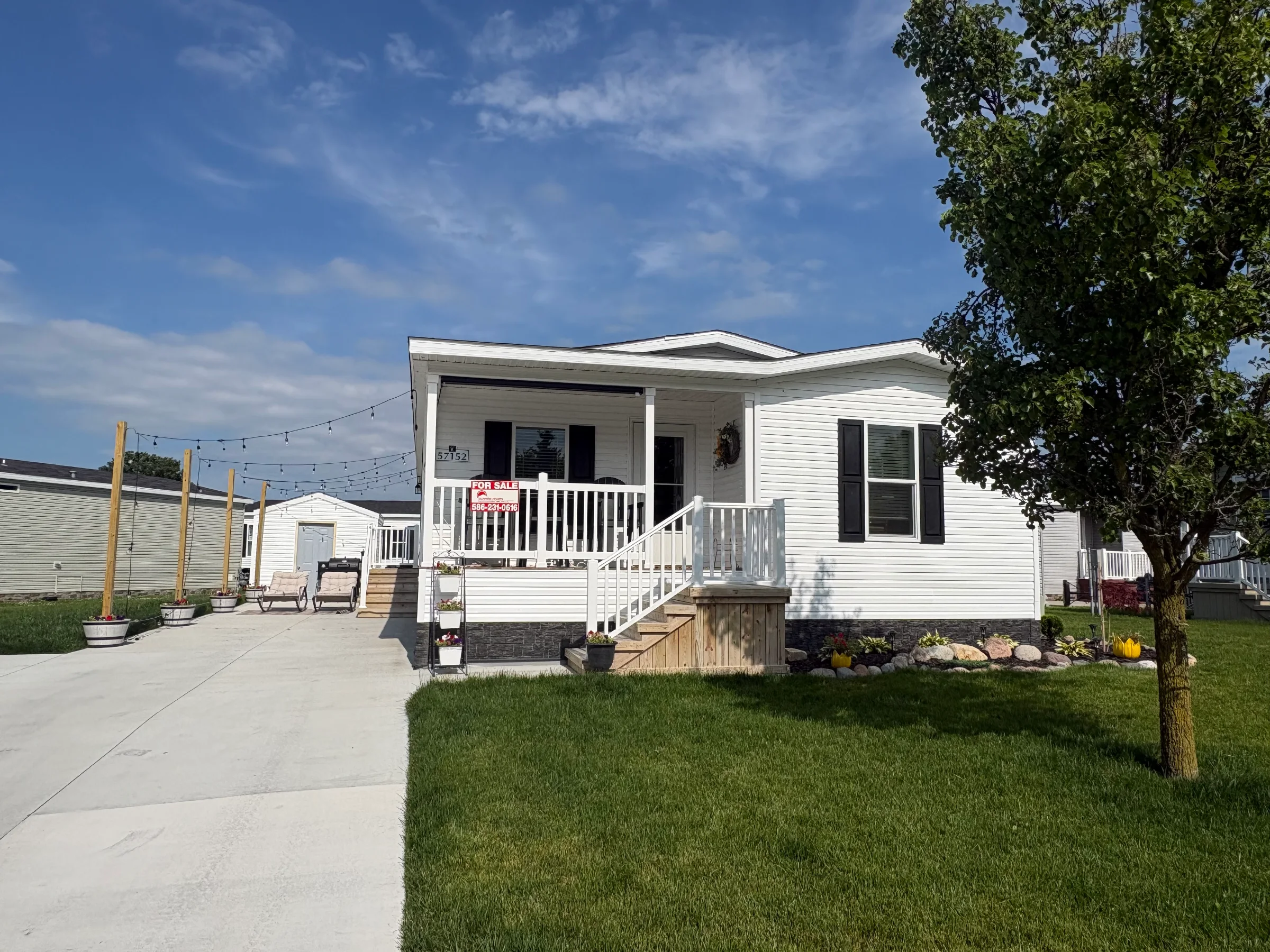57152 S Millstone Pond Blvd manufactured home in Millstone Pond, Lenox, MI — photo 2