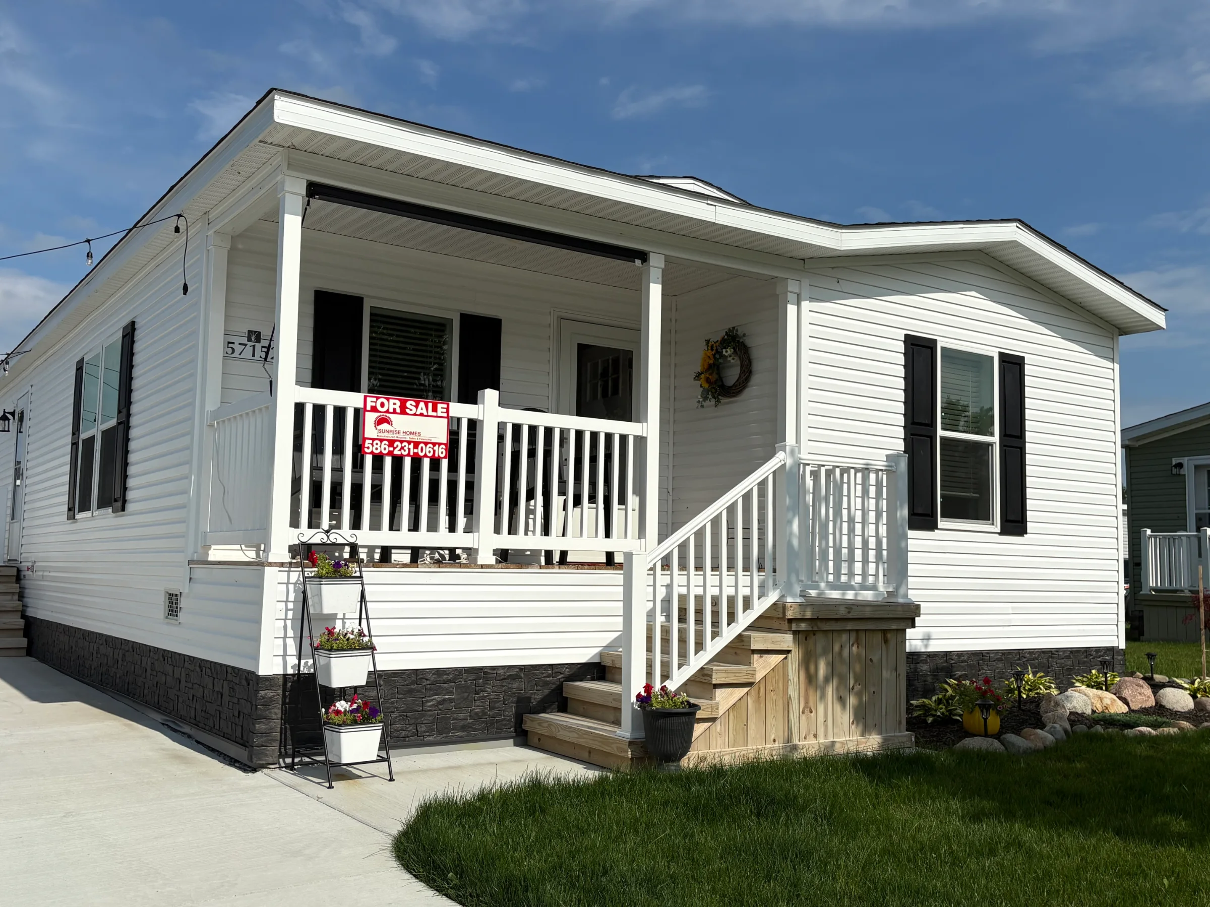 57152 S Millstone Pond Blvd manufactured home in Millstone Pond, Lenox, MI — photo 3