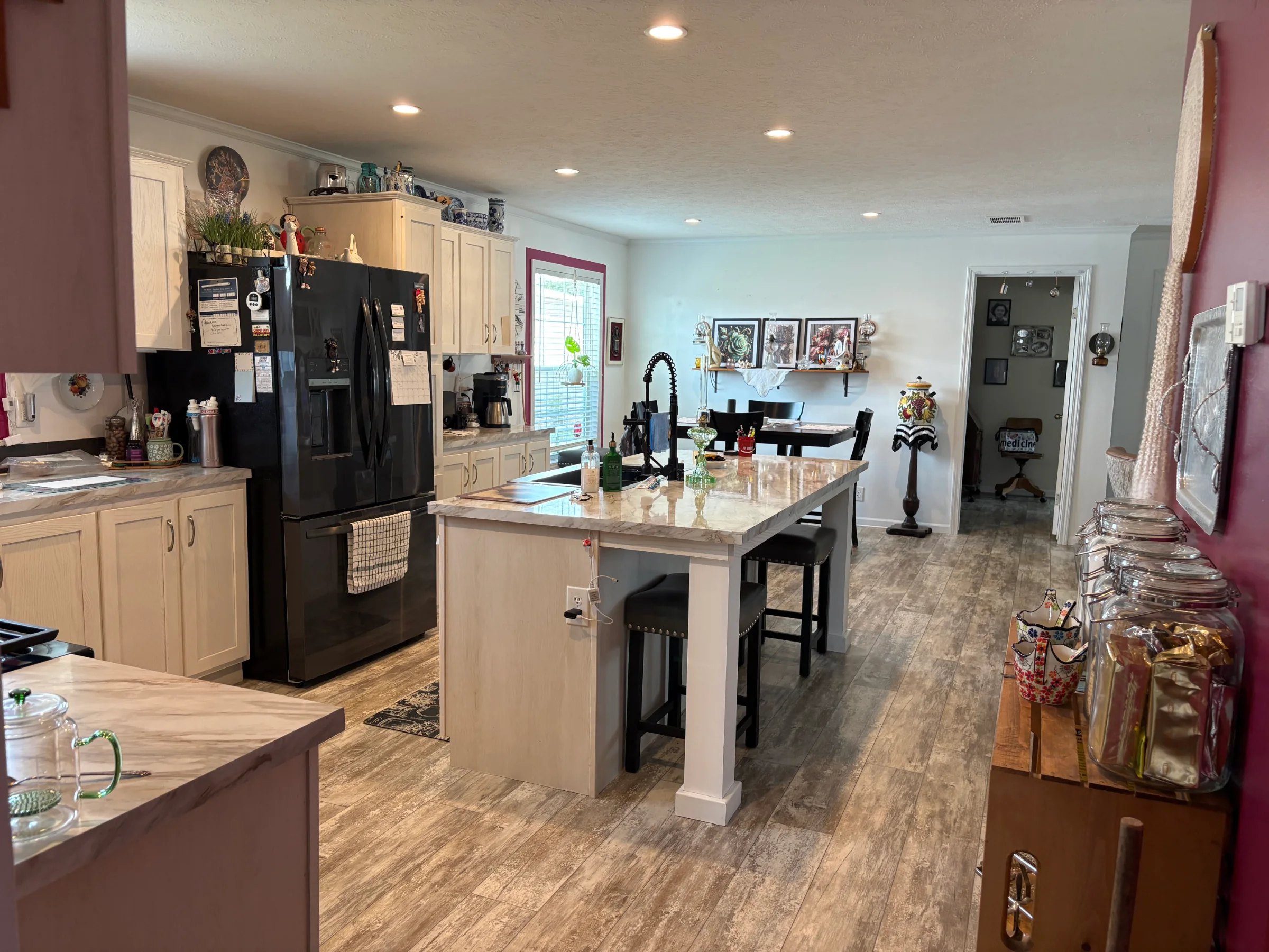 57583 Miller Court manufactured home in Millstone Pond, Lenox, MI — photo 13