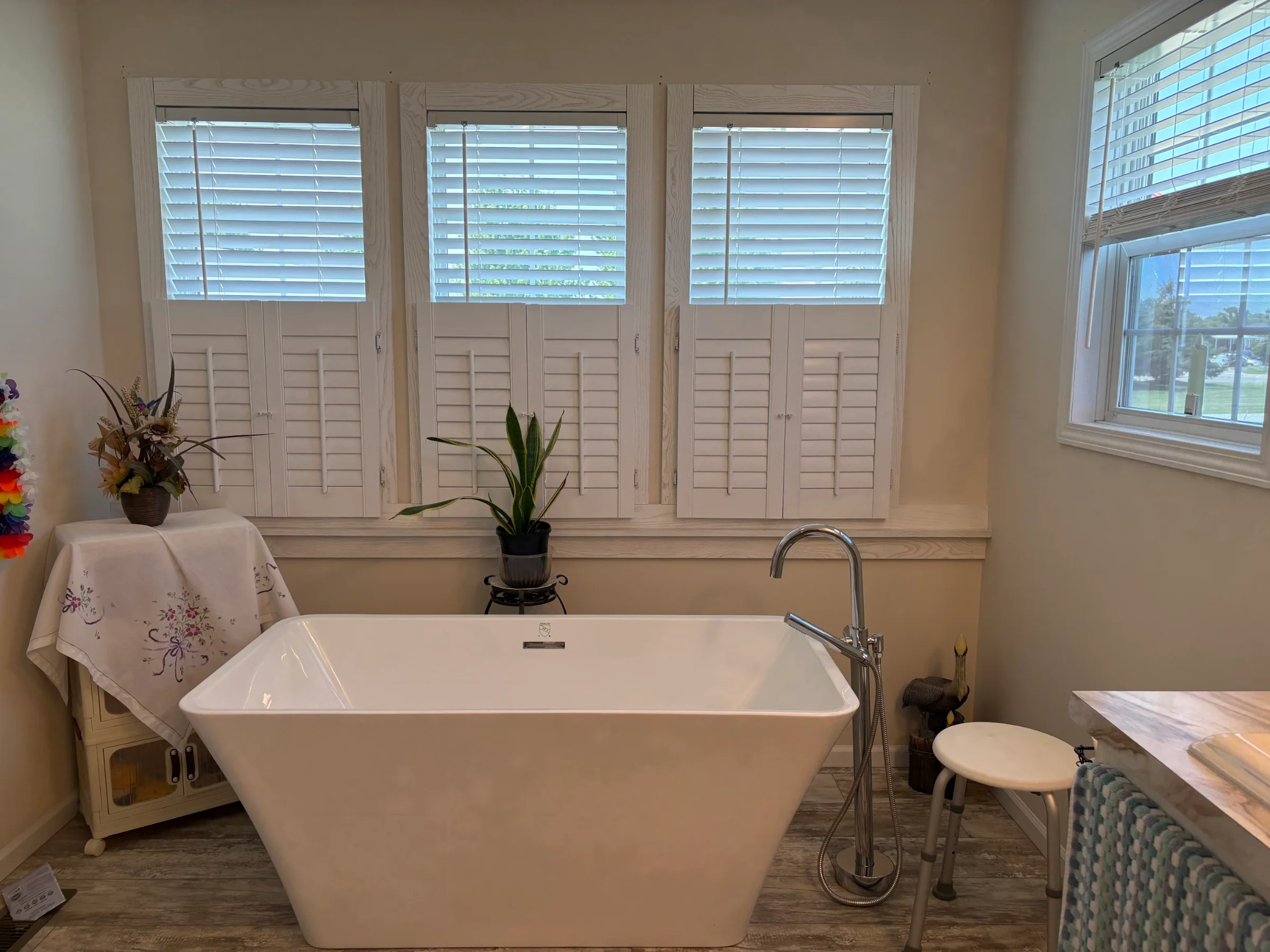 57583 Miller Court manufactured home in Millstone Pond, Lenox, MI — photo 19