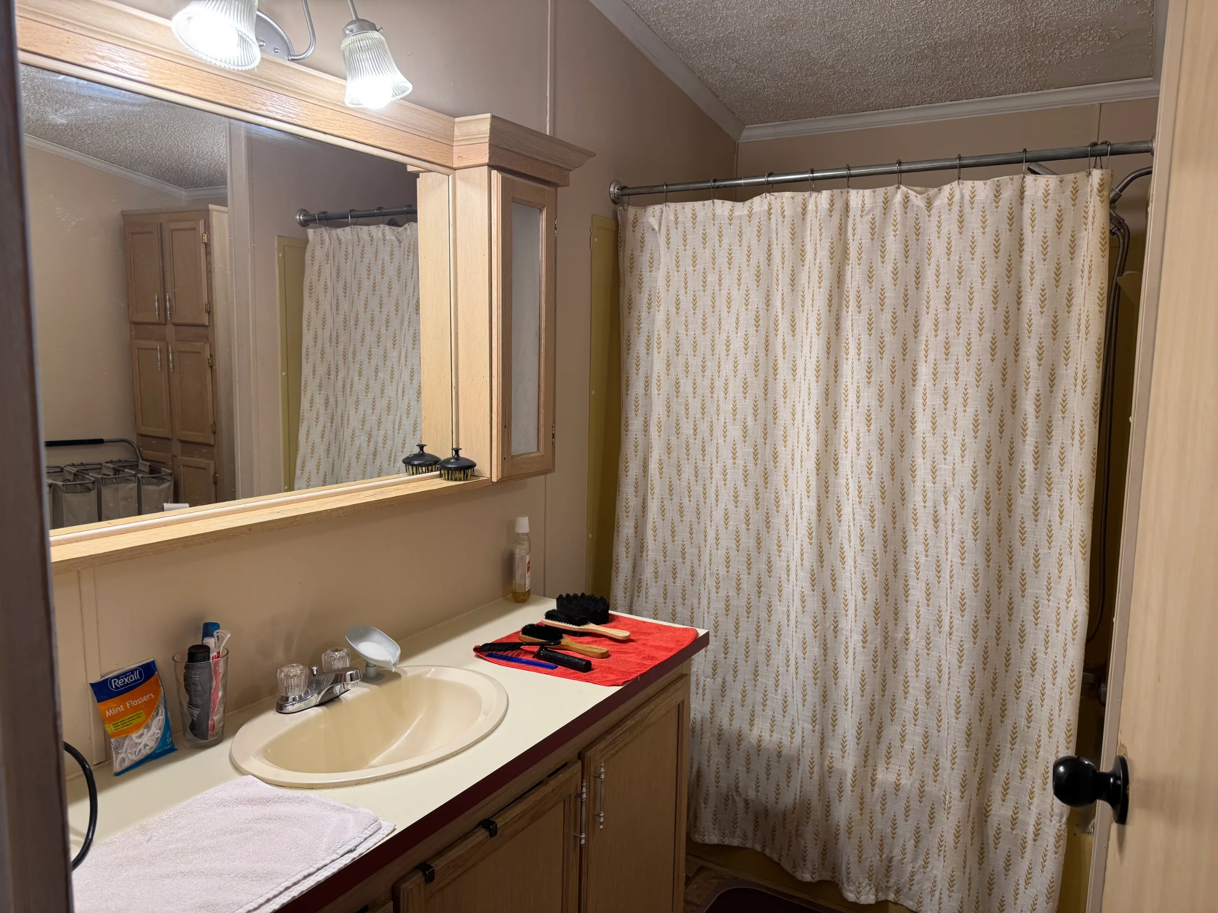 32671 Susan Court manufactured home in Riverbrook, New Haven, MI — photo 15