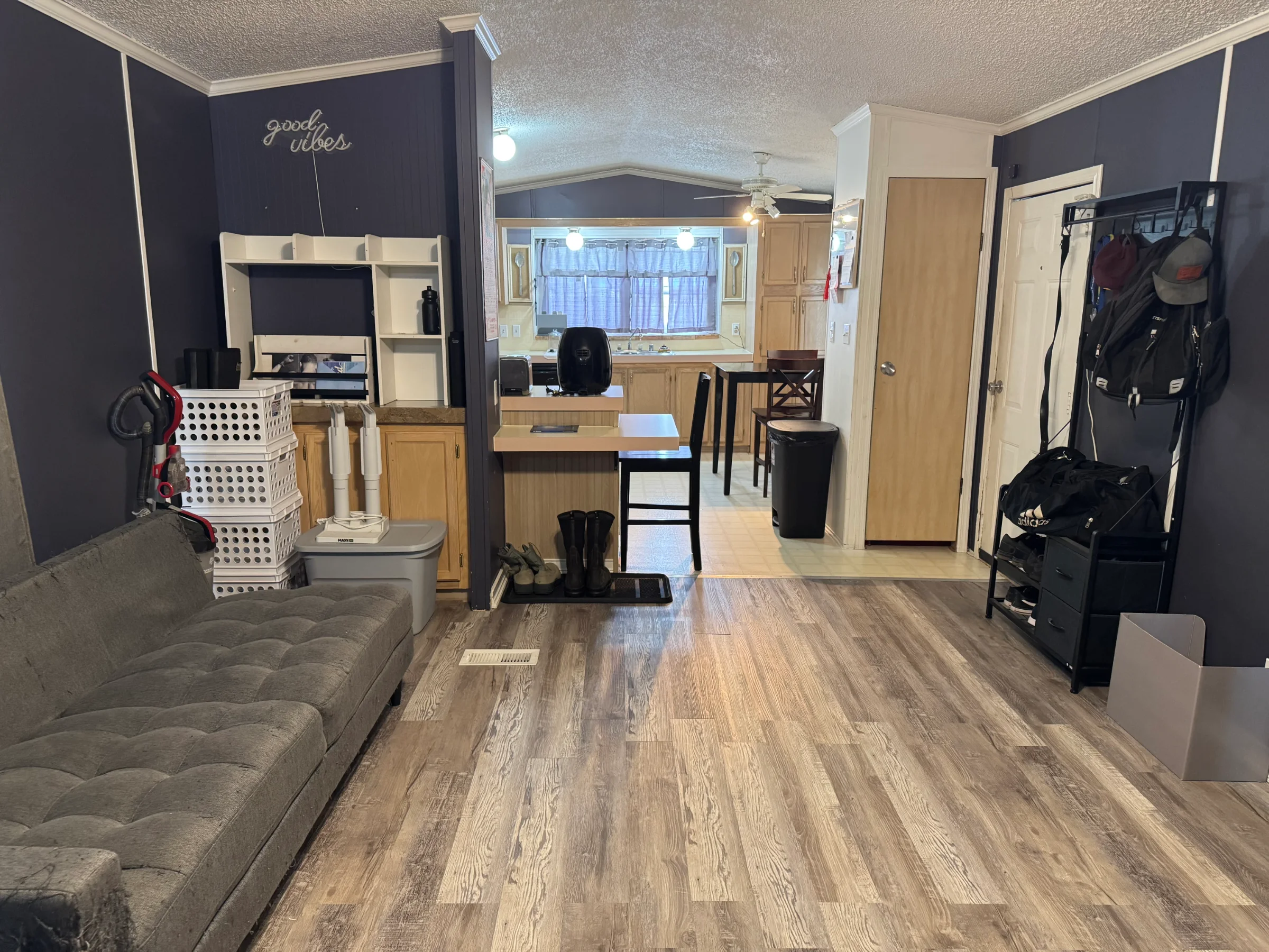 32671 Susan Court manufactured home in Riverbrook, New Haven, MI — photo 4