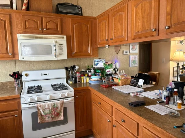 15303 Enchante Drive manufactured home in River's Edge, Clinton Twp, MI — photo 11