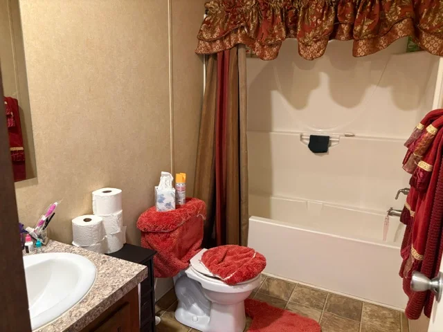 58400 Brookside Drive manufactured home in Meadow Creek, New Haven, MI — photo 17