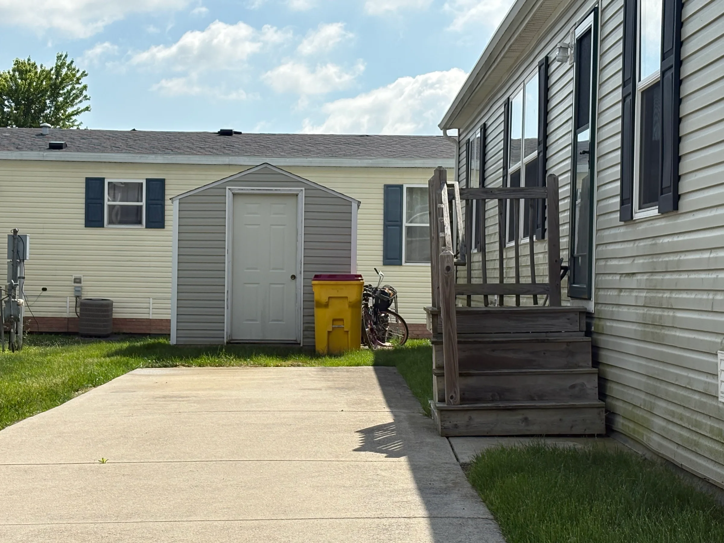 58400 Brookside Drive manufactured home in Meadow Creek, New Haven, MI — photo 3